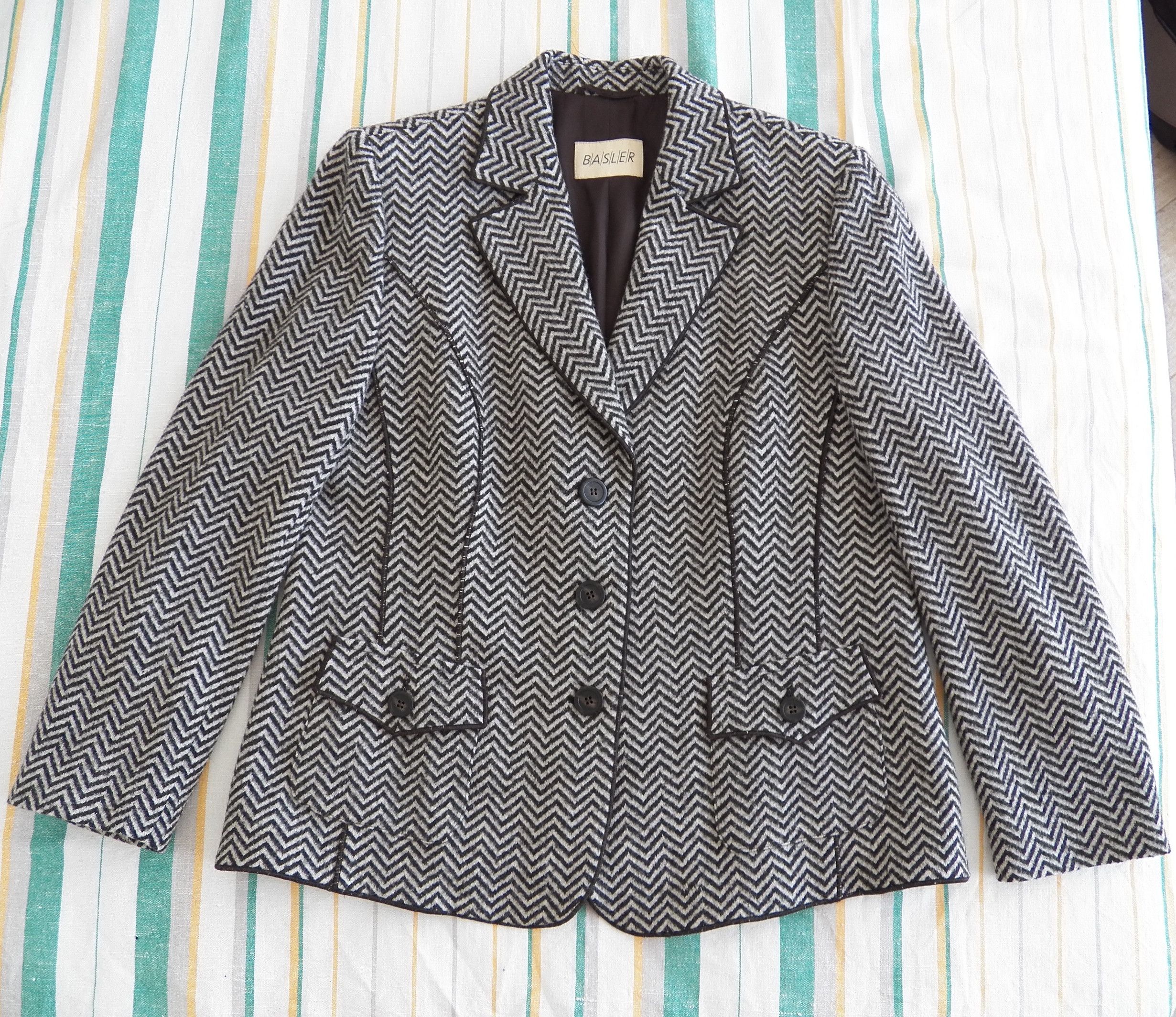 Other Basler Blazer UK16 US12 EU42 Womens Herringbone Wool Size XL / US 12-14 / IT 48-50 - 1 Thumbnail
