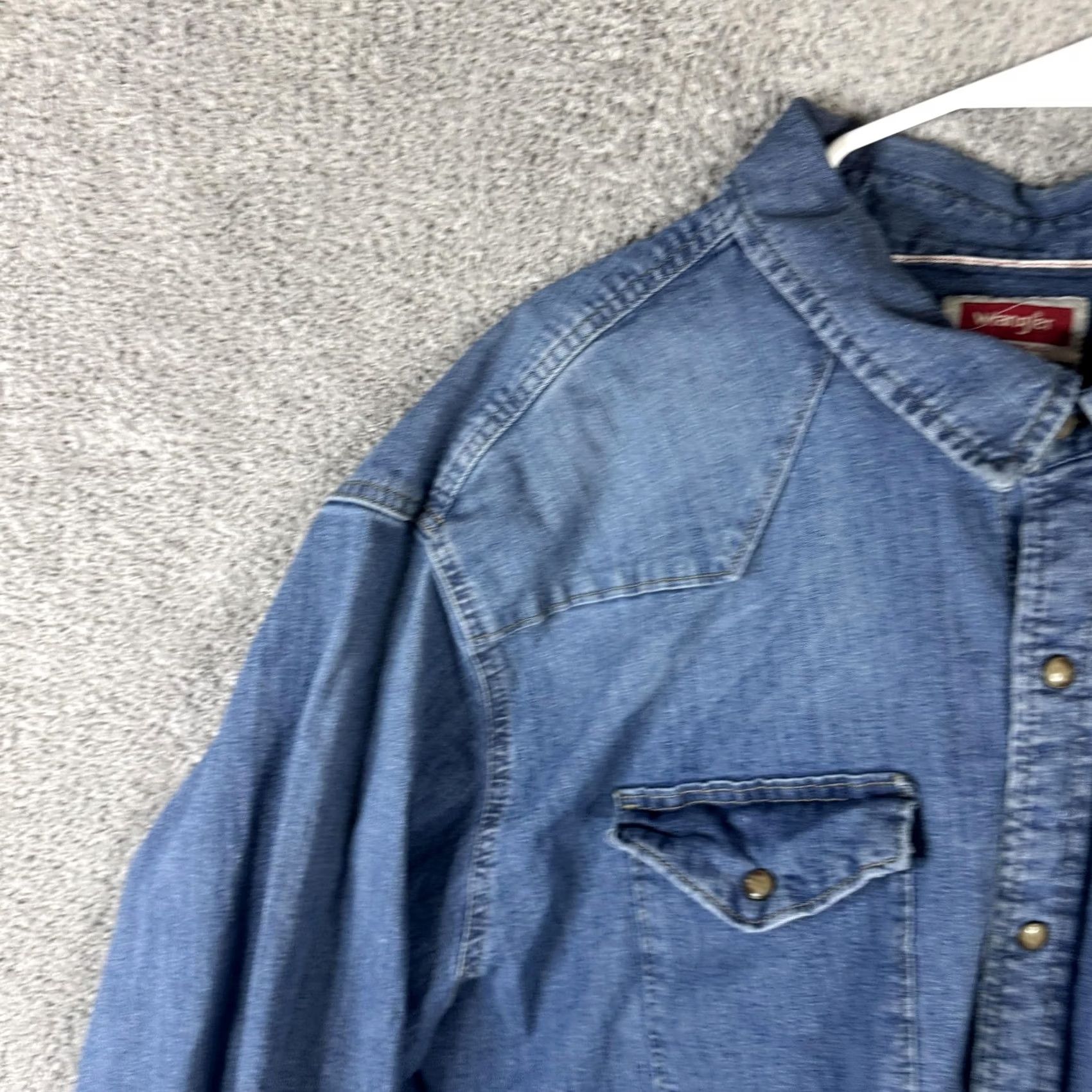 Wrangler Wrangler Shirt Mens 3XL Blue Denim Western Pearl Snap Long Sleeve Cowboy Ranch Shirt Button-Up Casual Western Mens 3XL Blue Denim Wrangler Shirt Size US XXL / EU 58 / 5 - 5 Thumbnail