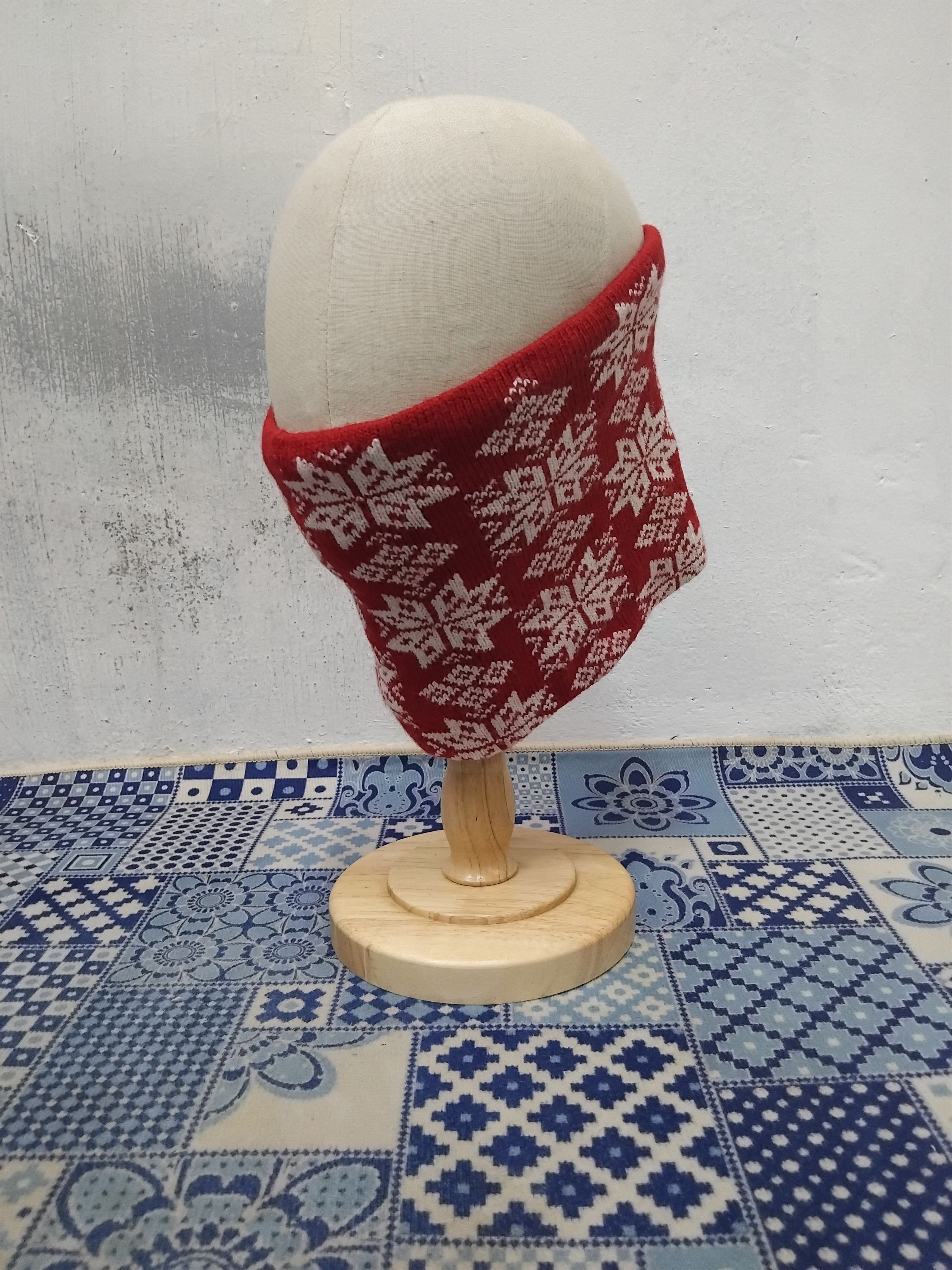 Japanese Brand 💥semytre red colour neck warmer Size ONE SIZE - 1 Thumbnail