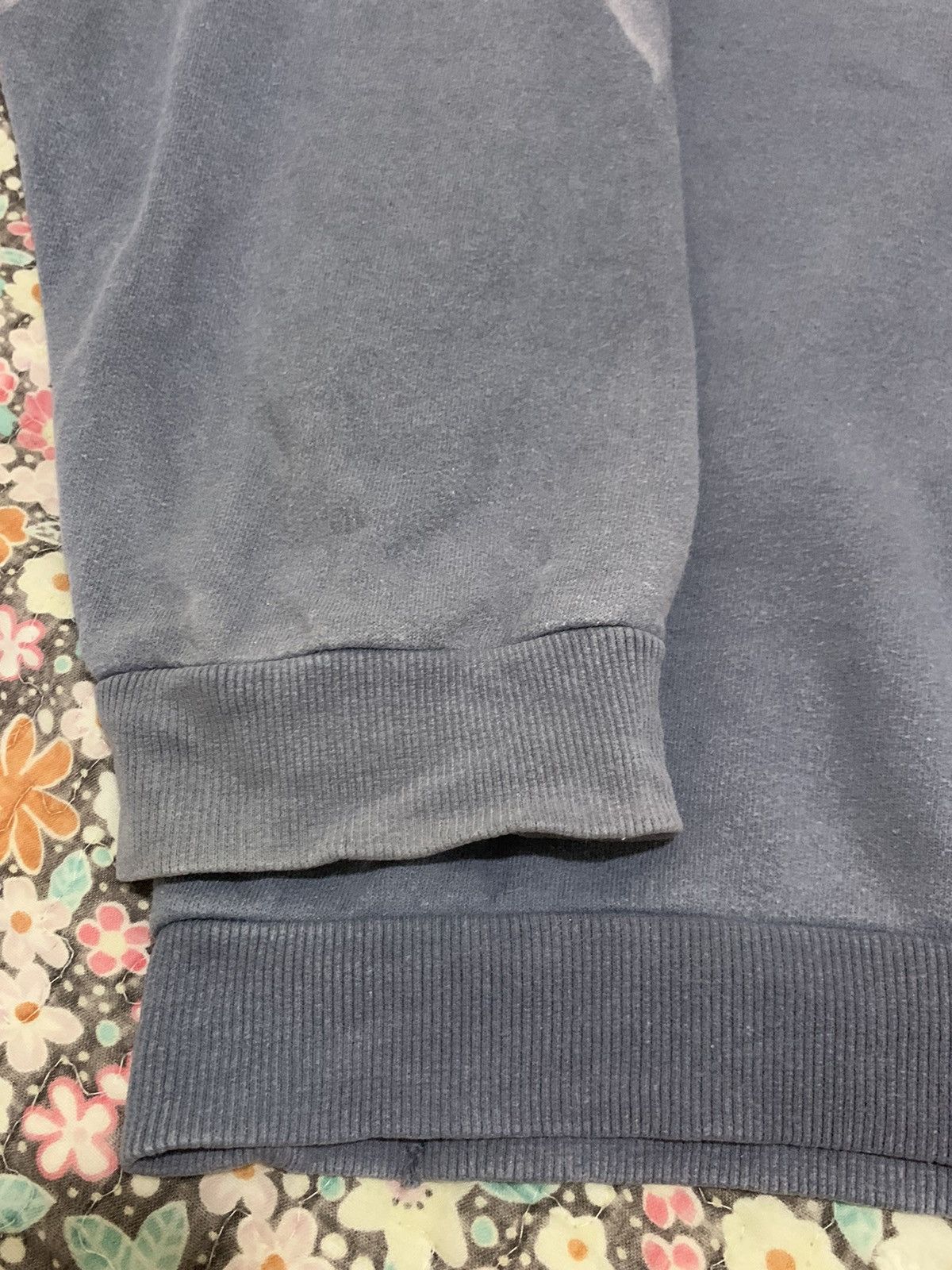 Quiksilver Vintage Quiksilver Silver Edition Sweatshirt Sun faded Size US XL / EU 56 / 4 - 6 Thumbnail