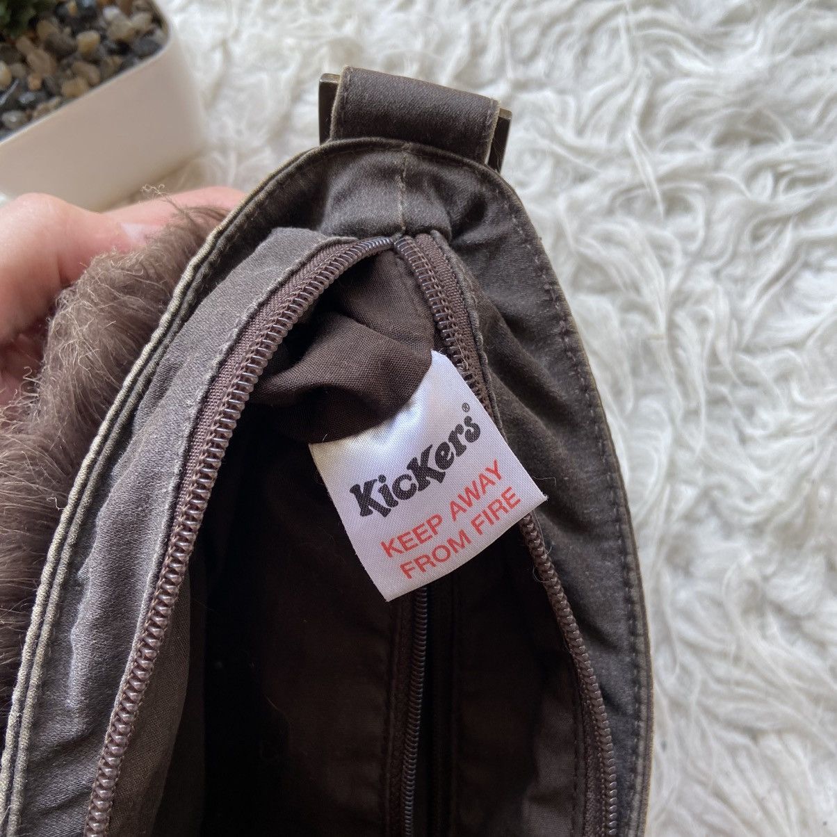Hysteric Glamour 📌 Crazy Vintage Kickers Faux Fur Y2K Handle Bag Size ONE SIZE - 14 Thumbnail