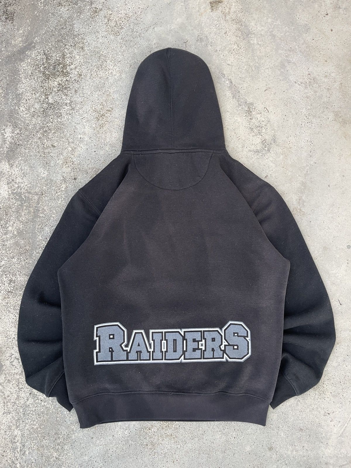 NFL × Vintage Vintage Faded Black Raiders Big Print Pullover Hoodie Size US L / EU 52-54 / 3 - 3 Thumbnail