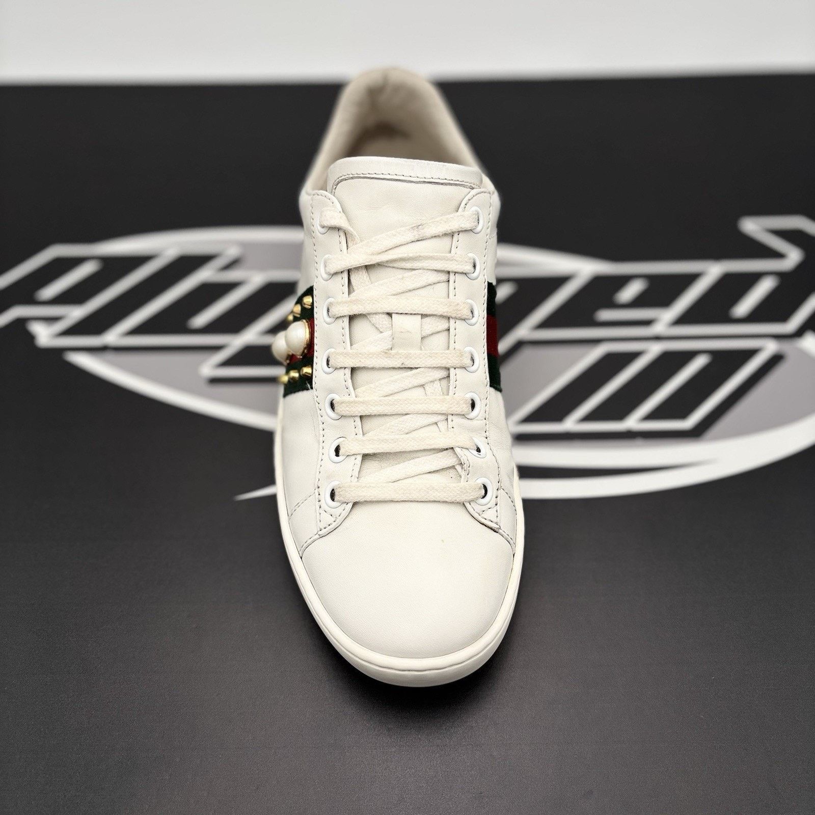 Gucci Gucci Ace Studded ' White, Pearls ' | GREAT CONDITION! Size US 6.5 / EU 39-40 - 5 Thumbnail