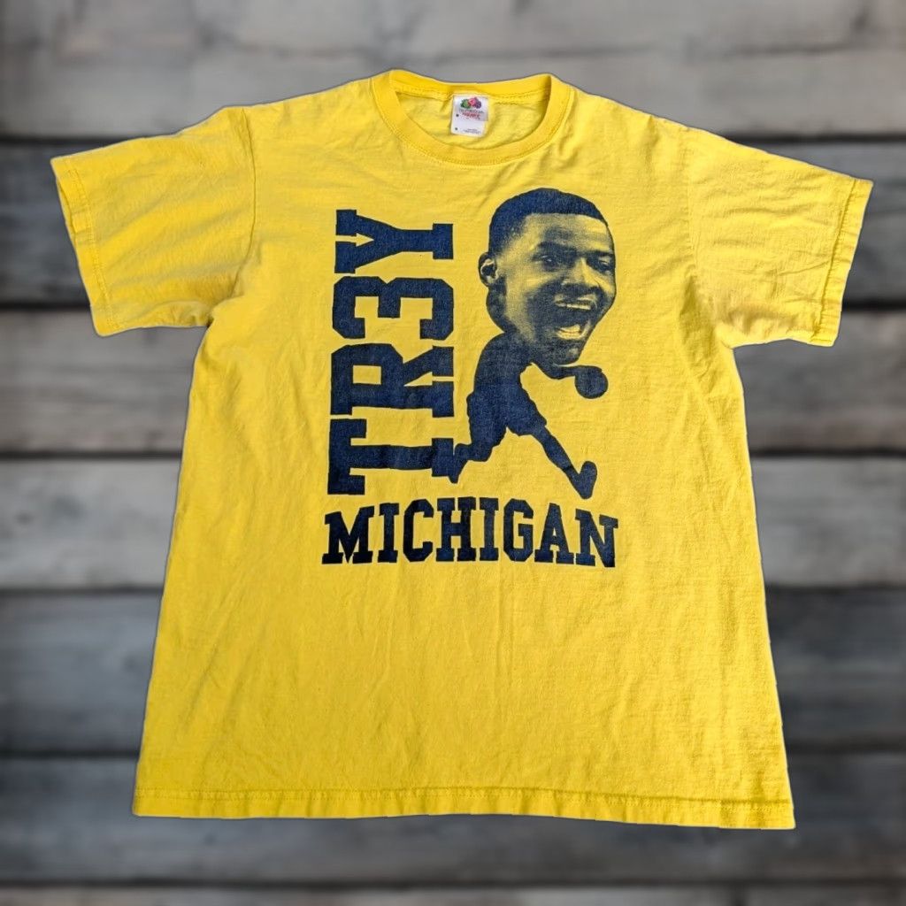 Fruit Of The Loom VINTAGE Trey Burke Tr3y Big head Michigan Wolverines Yellow Tee Shirt Rare VHTF Size M Size US M / EU 48-50 / 2 - 1 Thumbnail