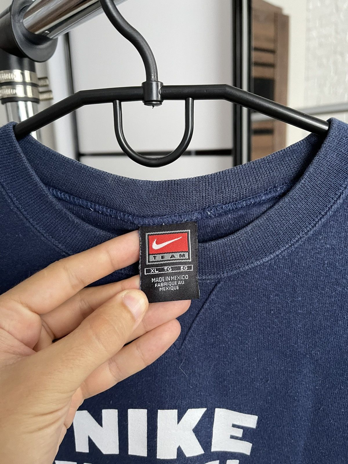 Nike Nike Athletic Sweatshirt Vintage Crewneck 90s Size US XL / EU 56 / 4 - 9 Thumbnail