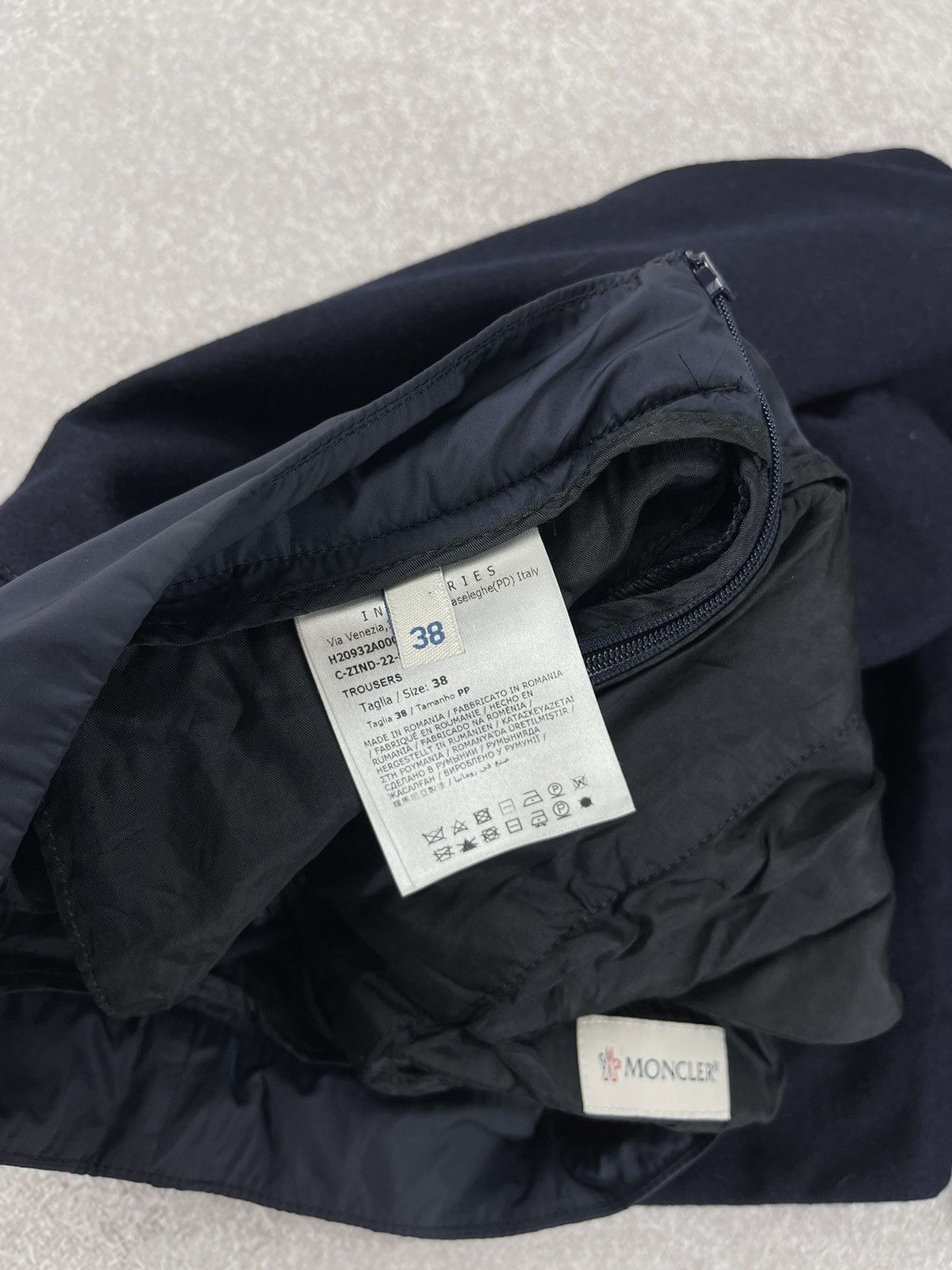 Moncler Women’s Moncler Wool Dress Trousers Pants Size 38 Size 26" / US 2 / IT 38 - 11 Thumbnail
