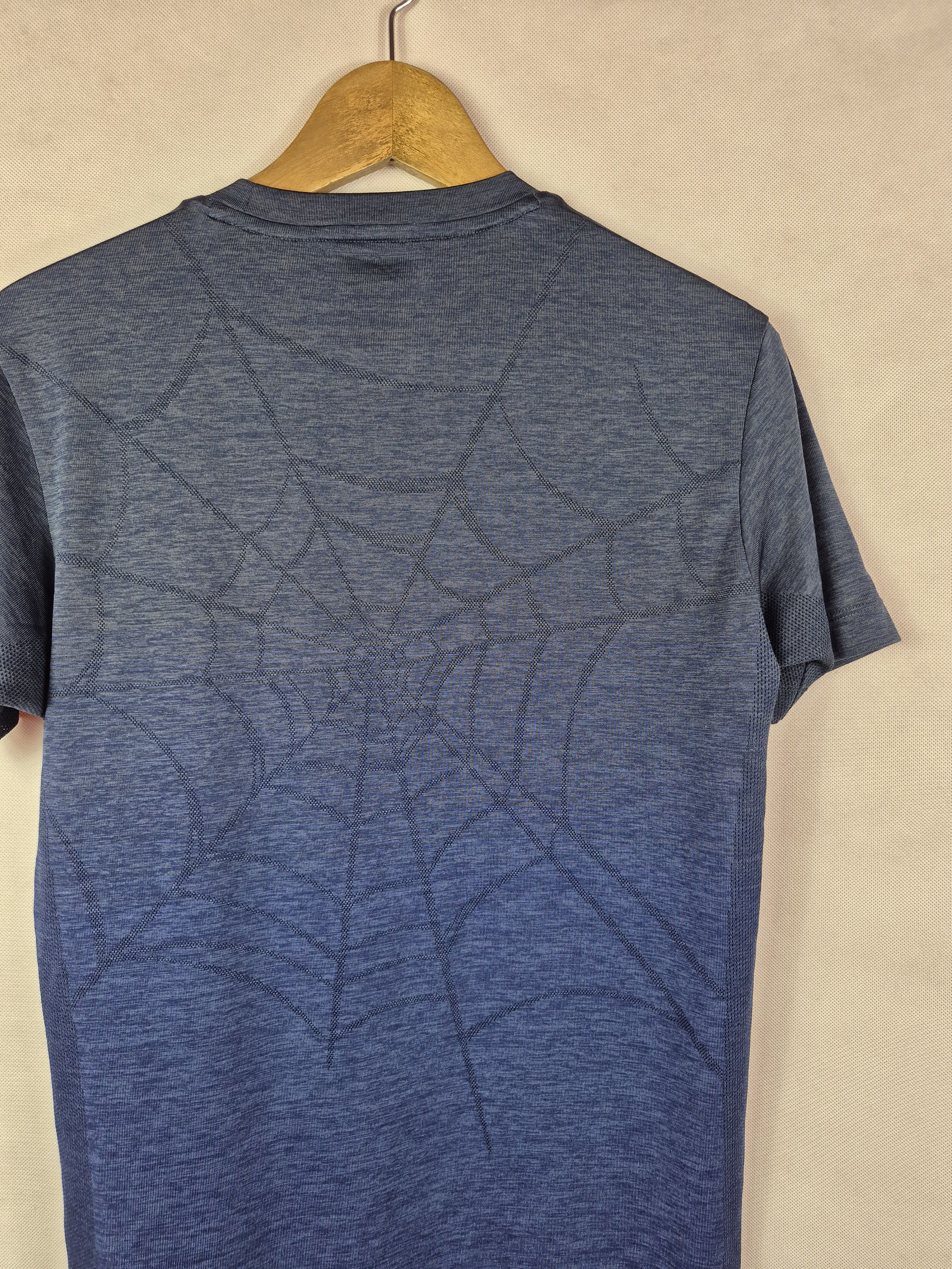Marvel Comics 🔥 Uniqlo Marvel Comics Spiderman Polyester Tee Size US S / EU 44-46 / 1 - 4 Thumbnail