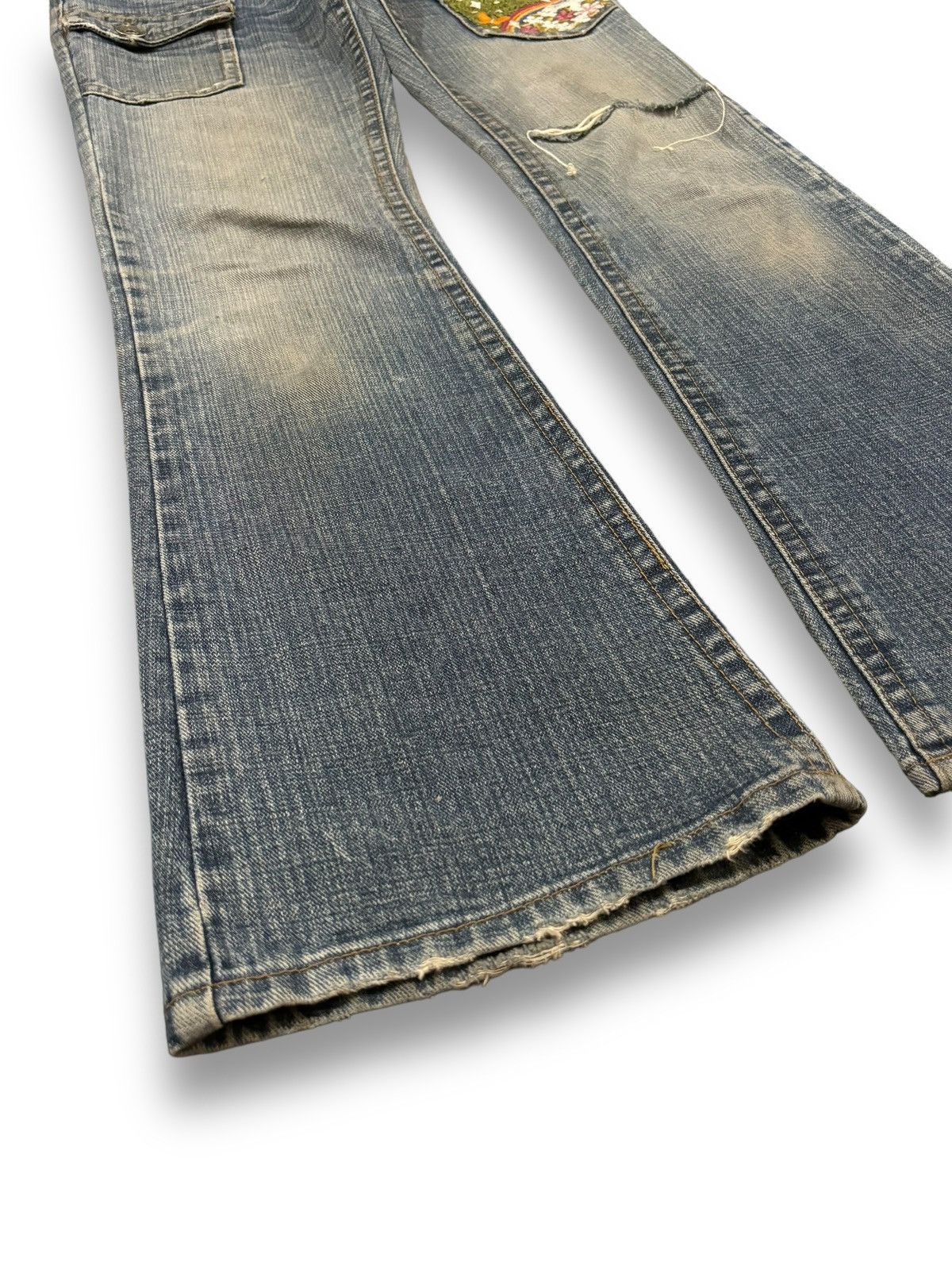 Japanese Brand Vintage Japanese Brand Floral Mud Wash Flare Bush Jeans Size US 31 - 10 Thumbnail
