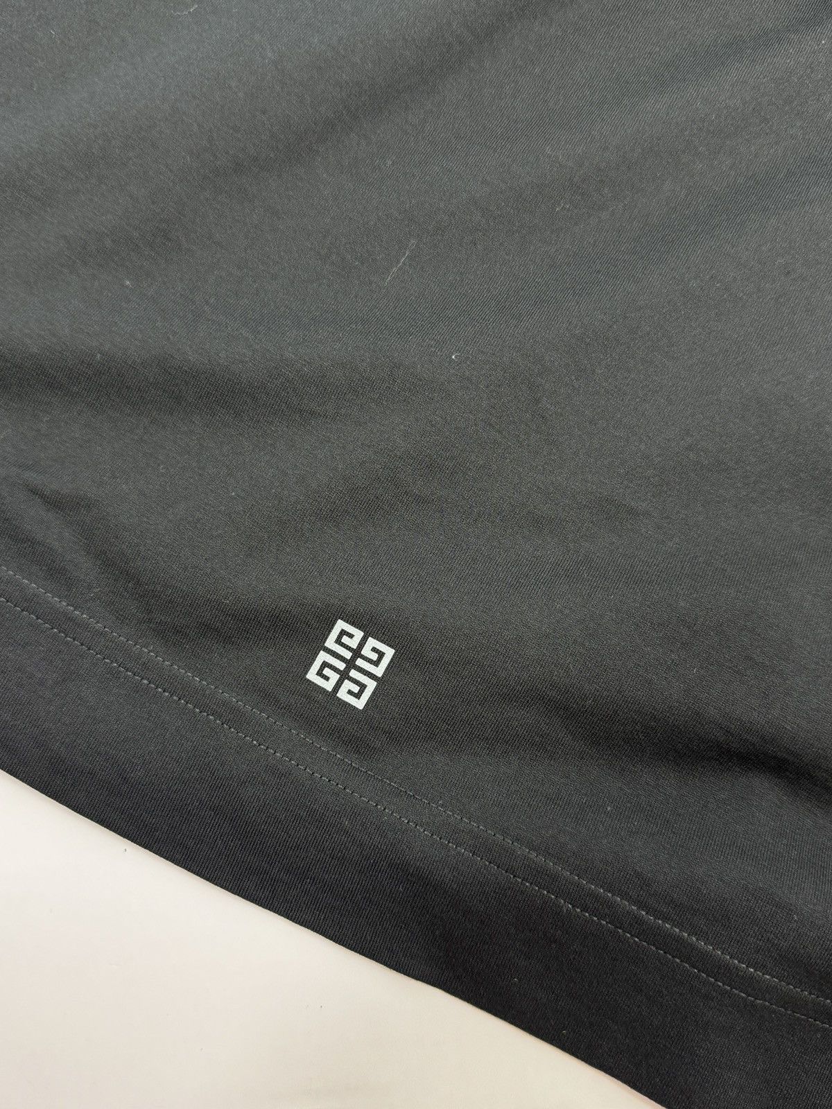 Givenchy LOGO PRINT T-SHIRT Size US S / EU 44-46 / 1 - 3 Thumbnail