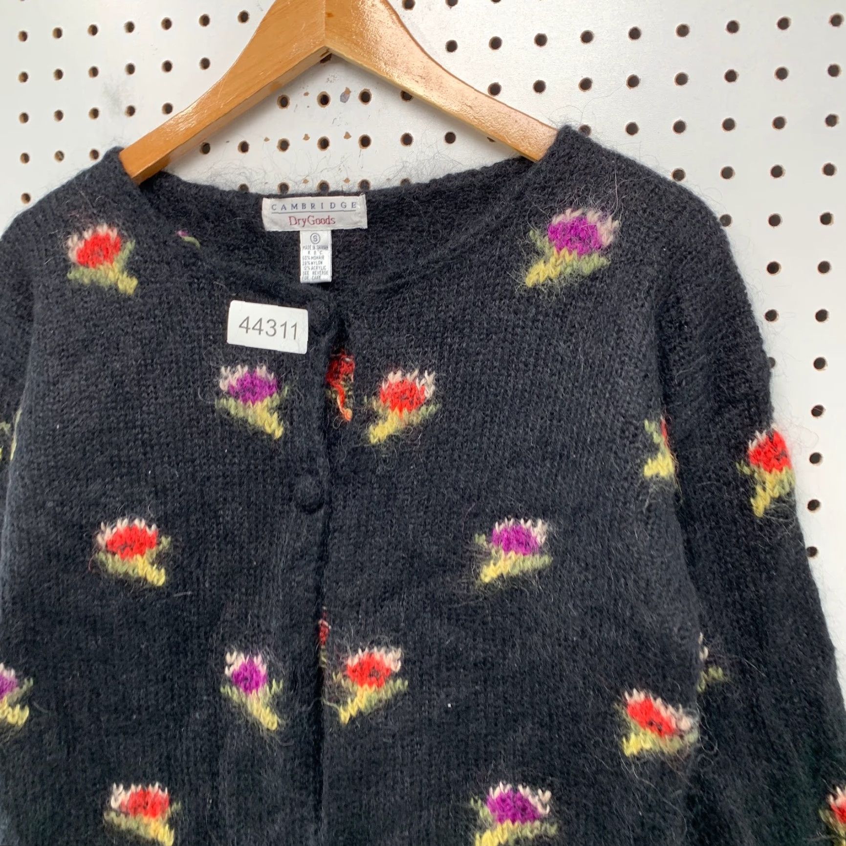Vintage VINTAGE Cambridge Mohair Floral Cardigan Womens S Black Flower Taiwan Size S / US 4 / IT 40 - 4 Thumbnail
