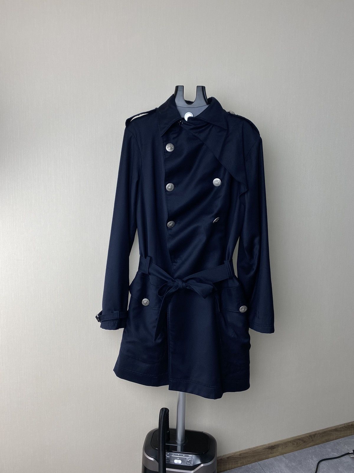 Vintage Vivienne Westwood trench coat Size US M / EU 48-50 / 2 - 3 Thumbnail