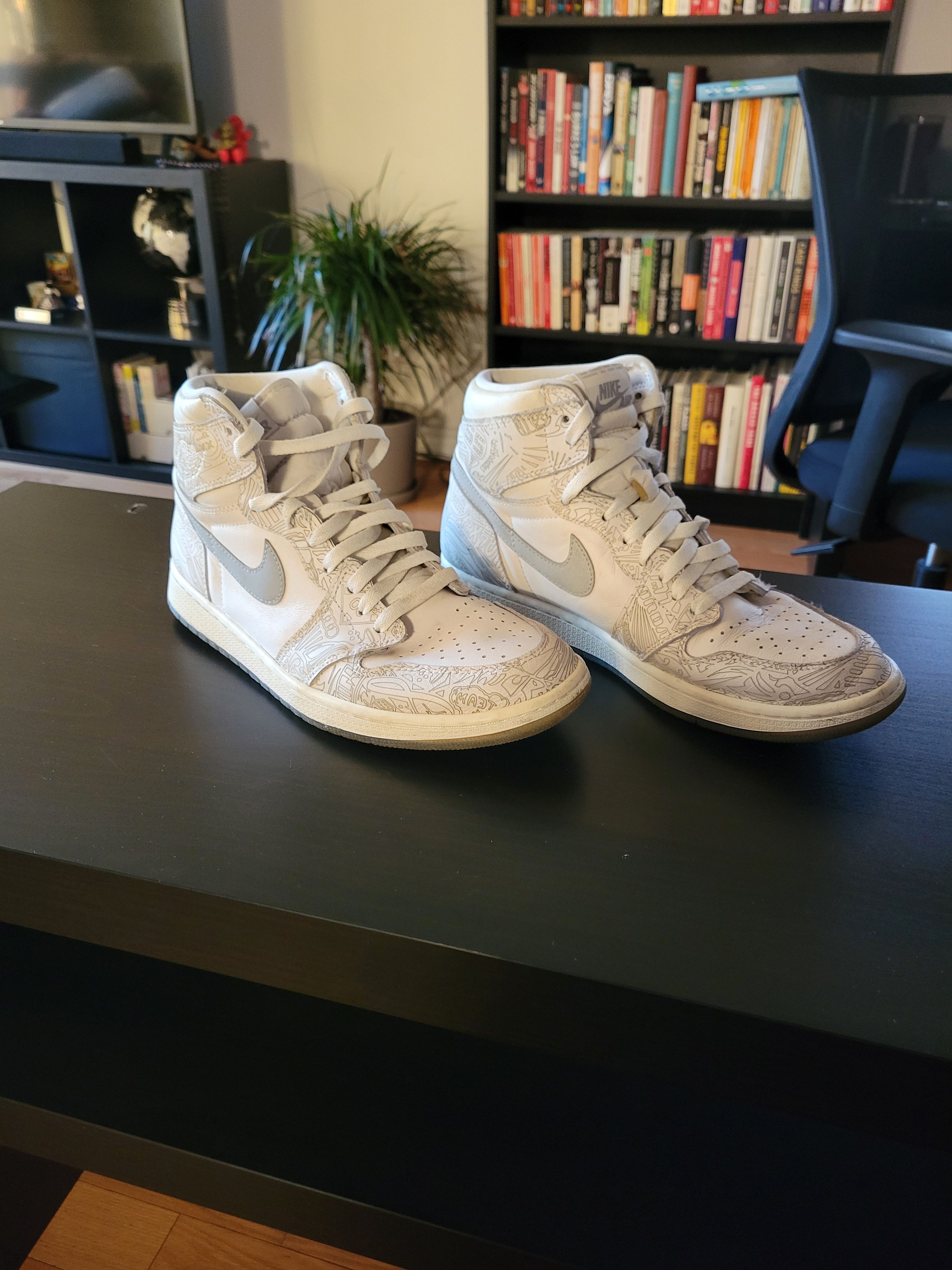 Jordan Brand Air Jordan 1 Laser 2015 Size US 11 / EU 44 - 2 Thumbnail