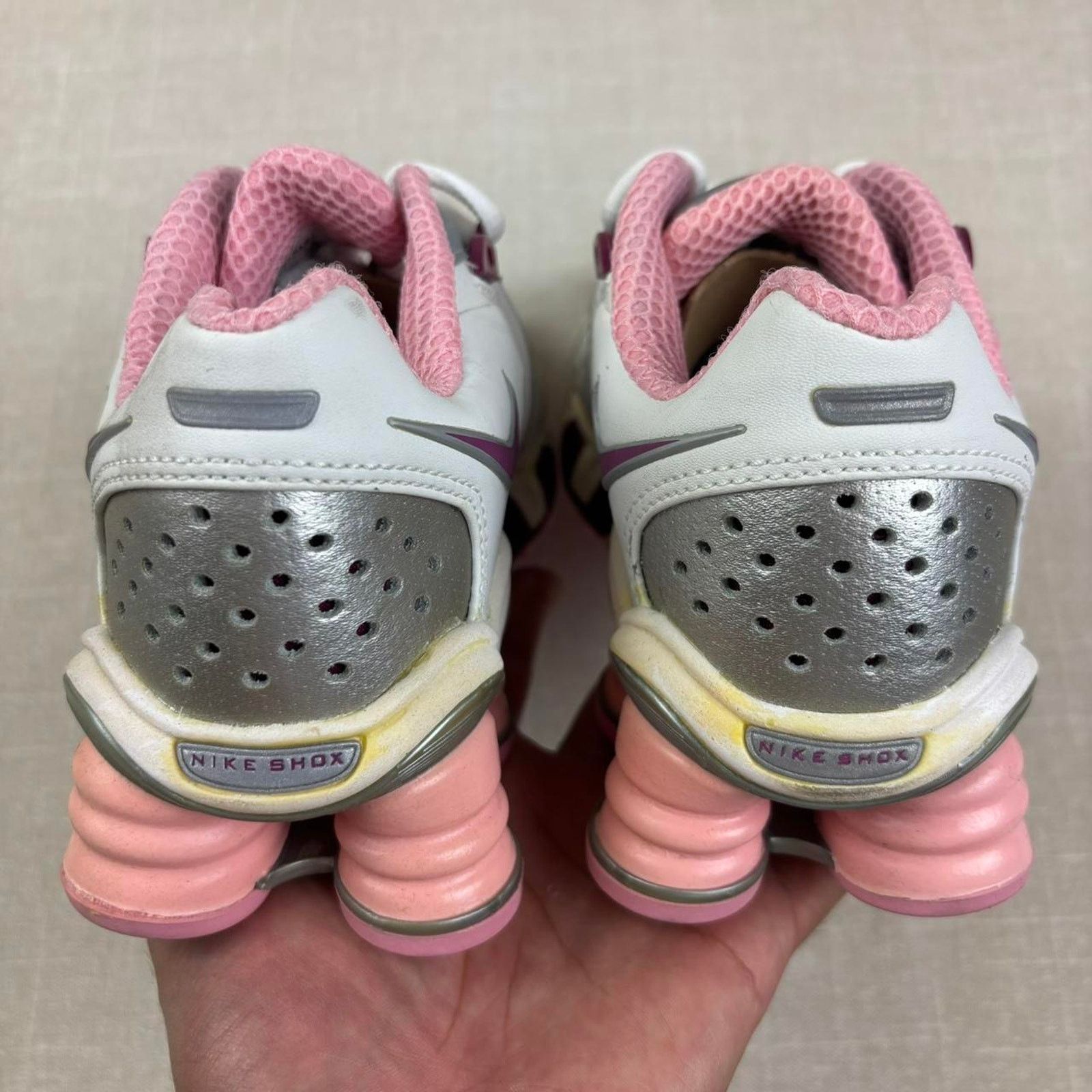 Nike 💝 2005 Nike Shox Cognescenti Lea “White Raspberry” 5.5W Size US 5.5 / IT 35.5 - 6 Thumbnail