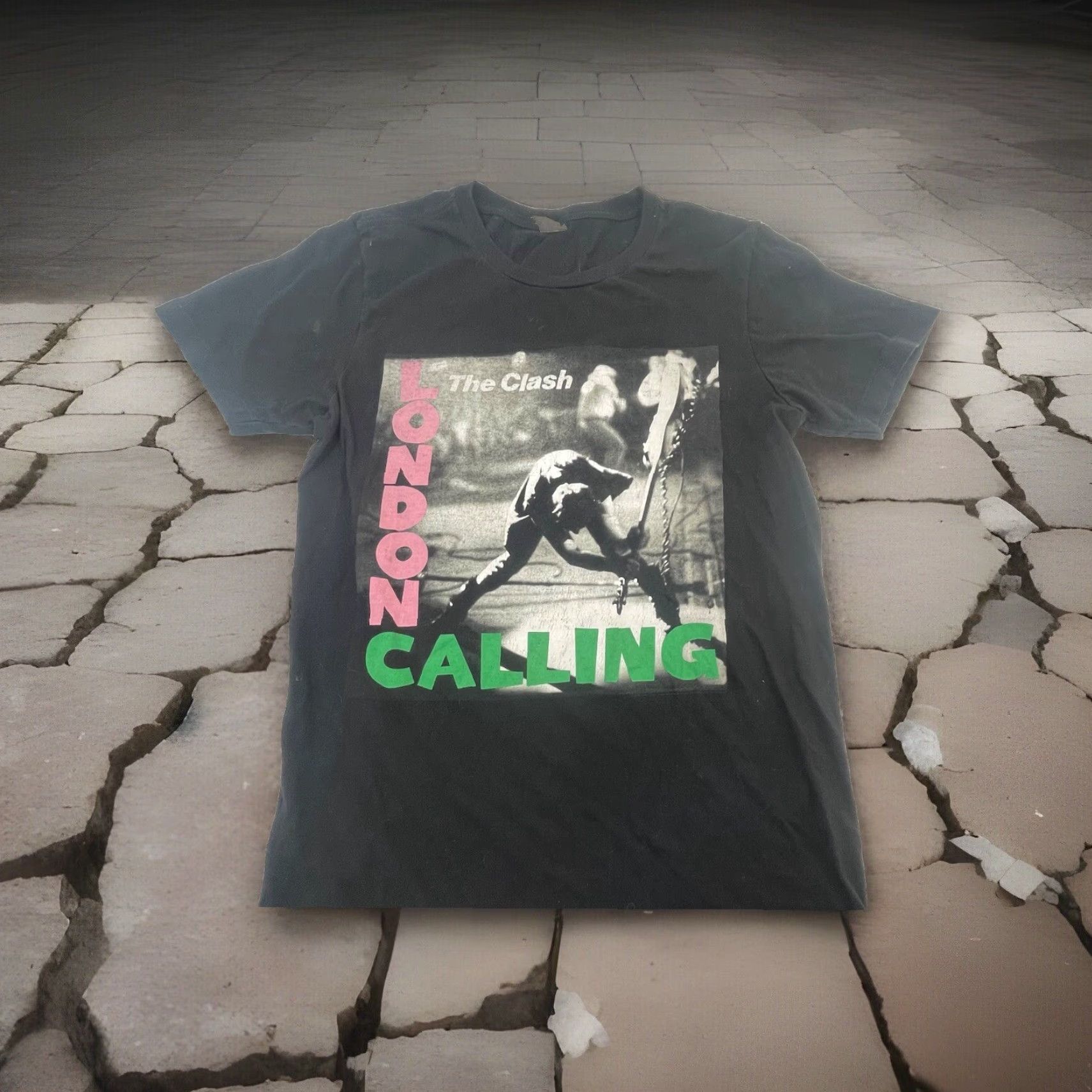 Vintage The Clash Shirt Men Small Black Short Sleeve Front Graphic Crew Size US S / EU 44-46 / 1 - 5 Thumbnail