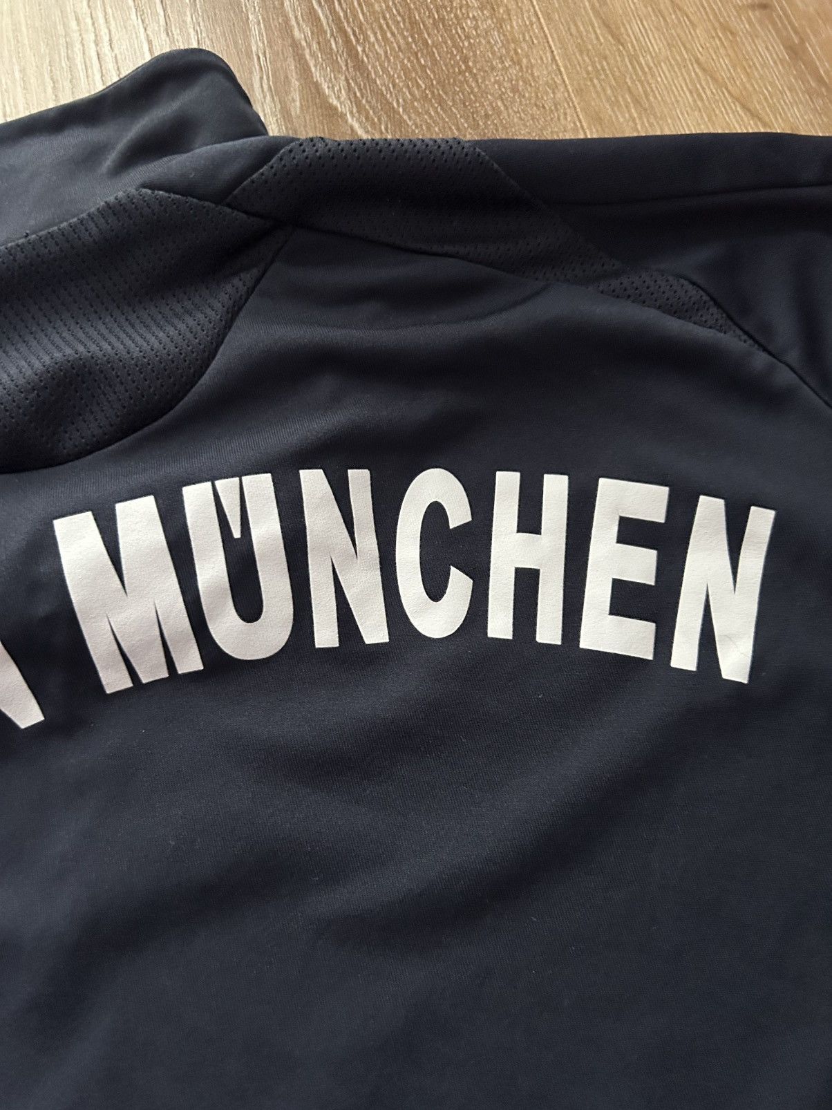 Adidas Bayern Munich 2008 2009 adidas away soccer shirt jersey Size US S / EU 44-46 / 1 - 12 Thumbnail