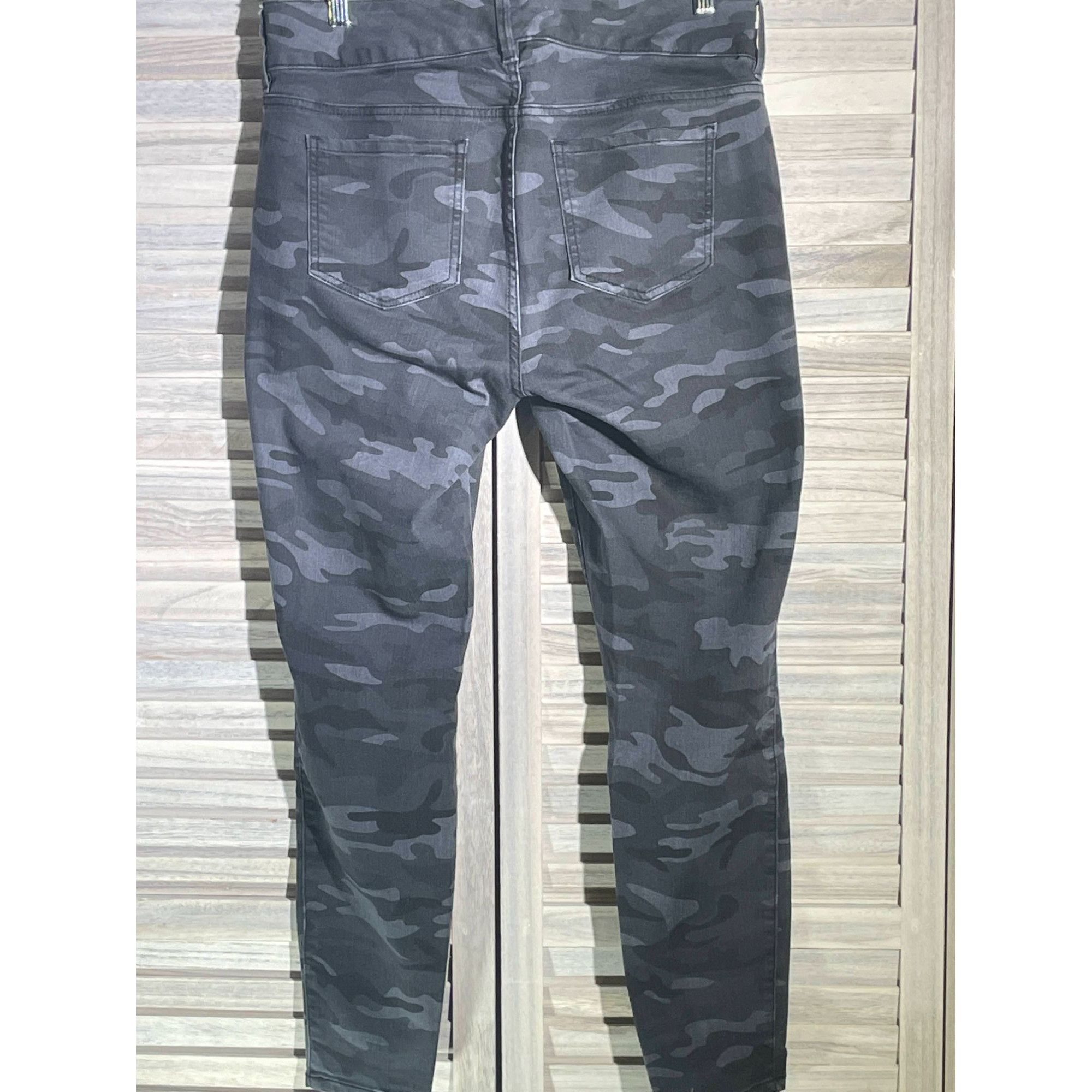 Torrid Torrid 14R Camo Jeggings Size 36" / US 14 / IT 50 - 8 Thumbnail