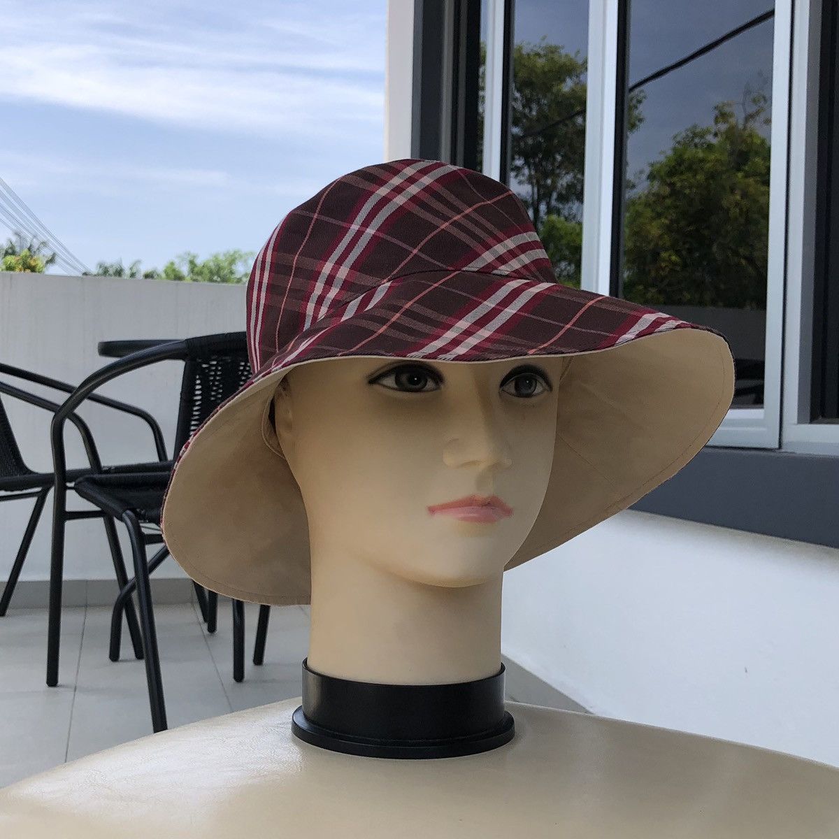 Authentic Burberry London Reversible Checked Bucket Hat