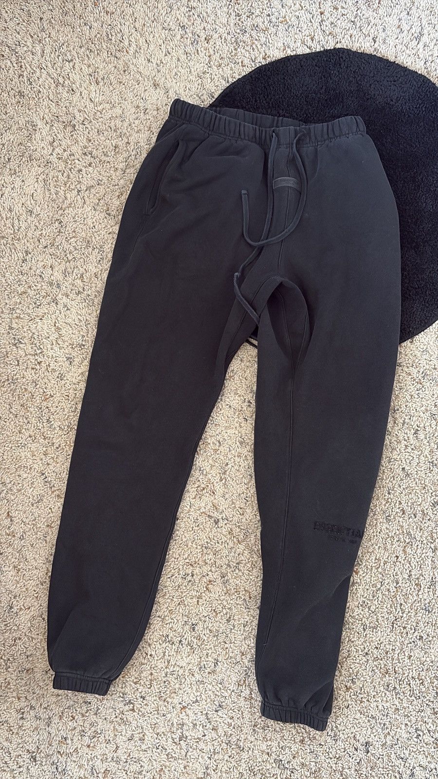 Essentials Fear of God Essentials Sweatpants 'Stretch Limo' | Black Size US 34 / EU 50 - 1 Thumbnail
