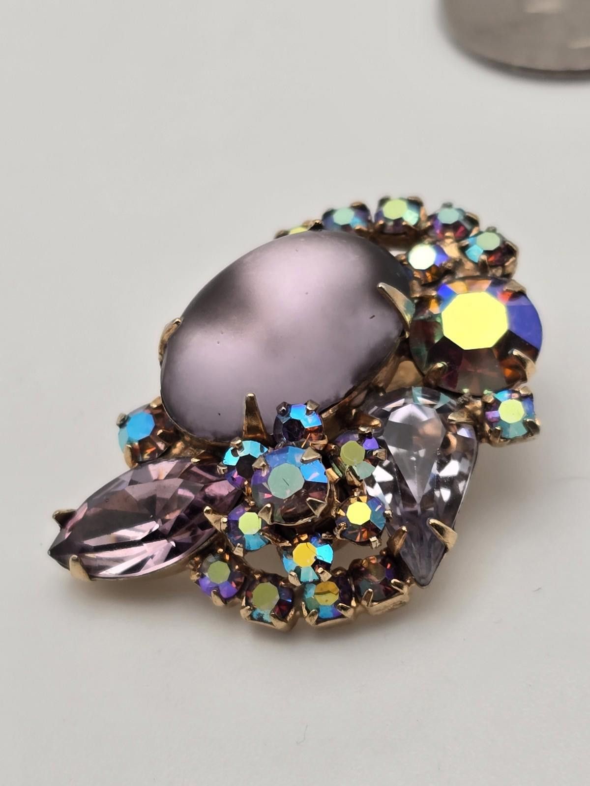 Other Vintage 1950s Unsigned Aurora Borealis Clip-On Earrings Size ONE SIZE - 9 Thumbnail