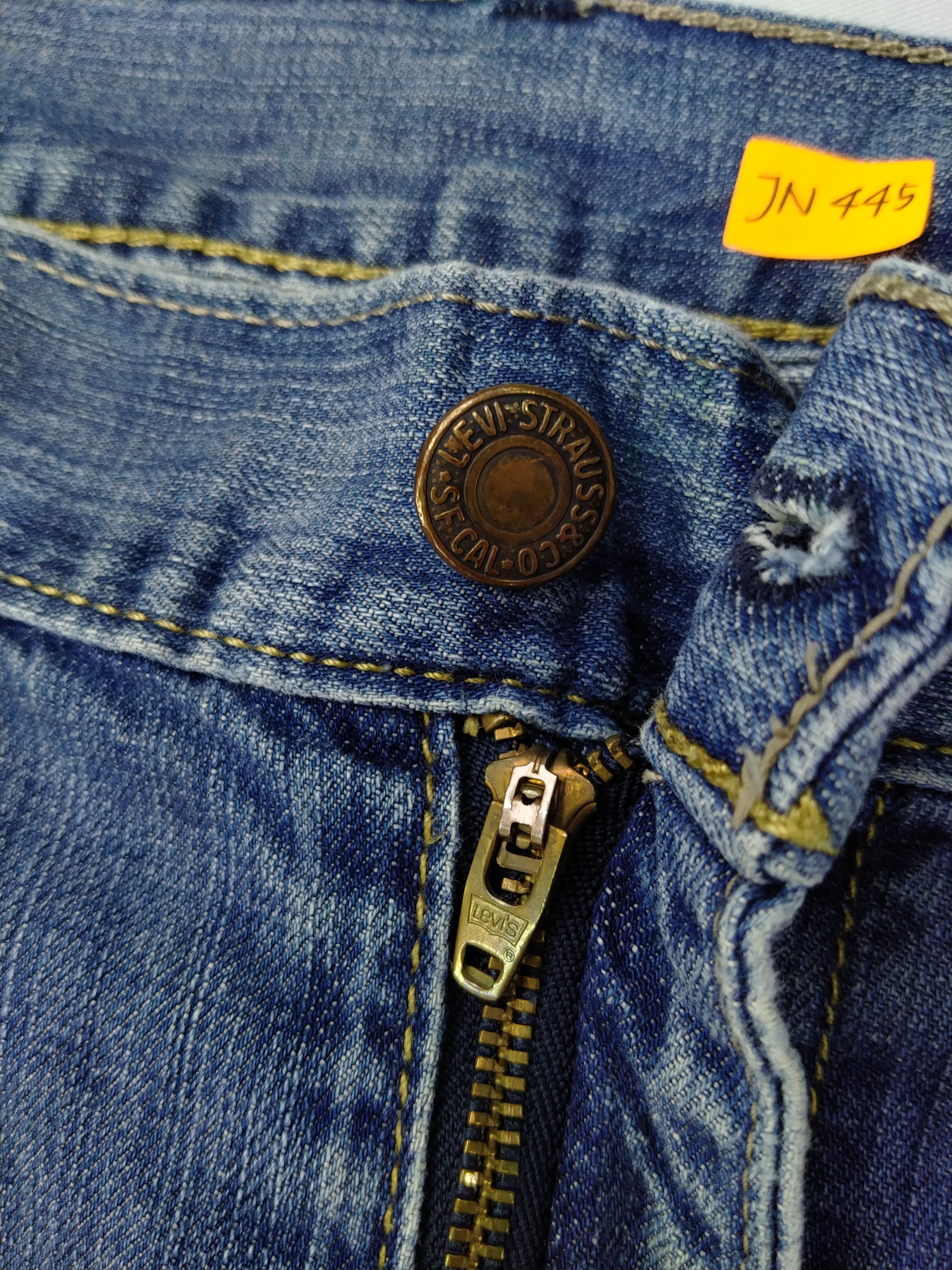 Levi's Vintage Clothing Blue Distressed Vintage Levi's 559 Denim 40x33.5 -JN445 Size US 40 / EU 56 - 8 Thumbnail