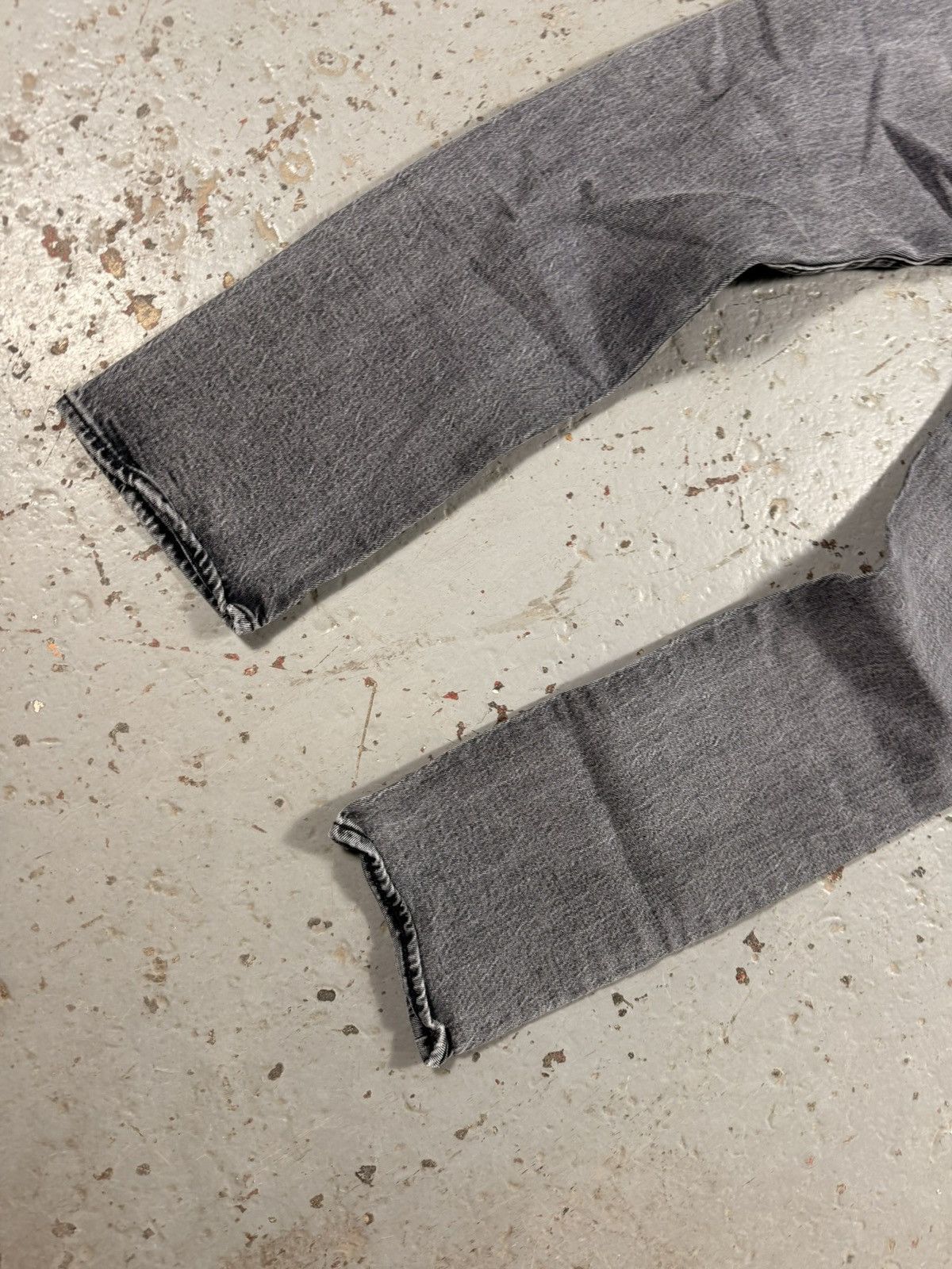 Levi's Vintage Ash Grey Faded Levi 501s Size US 29 - 2 Thumbnail