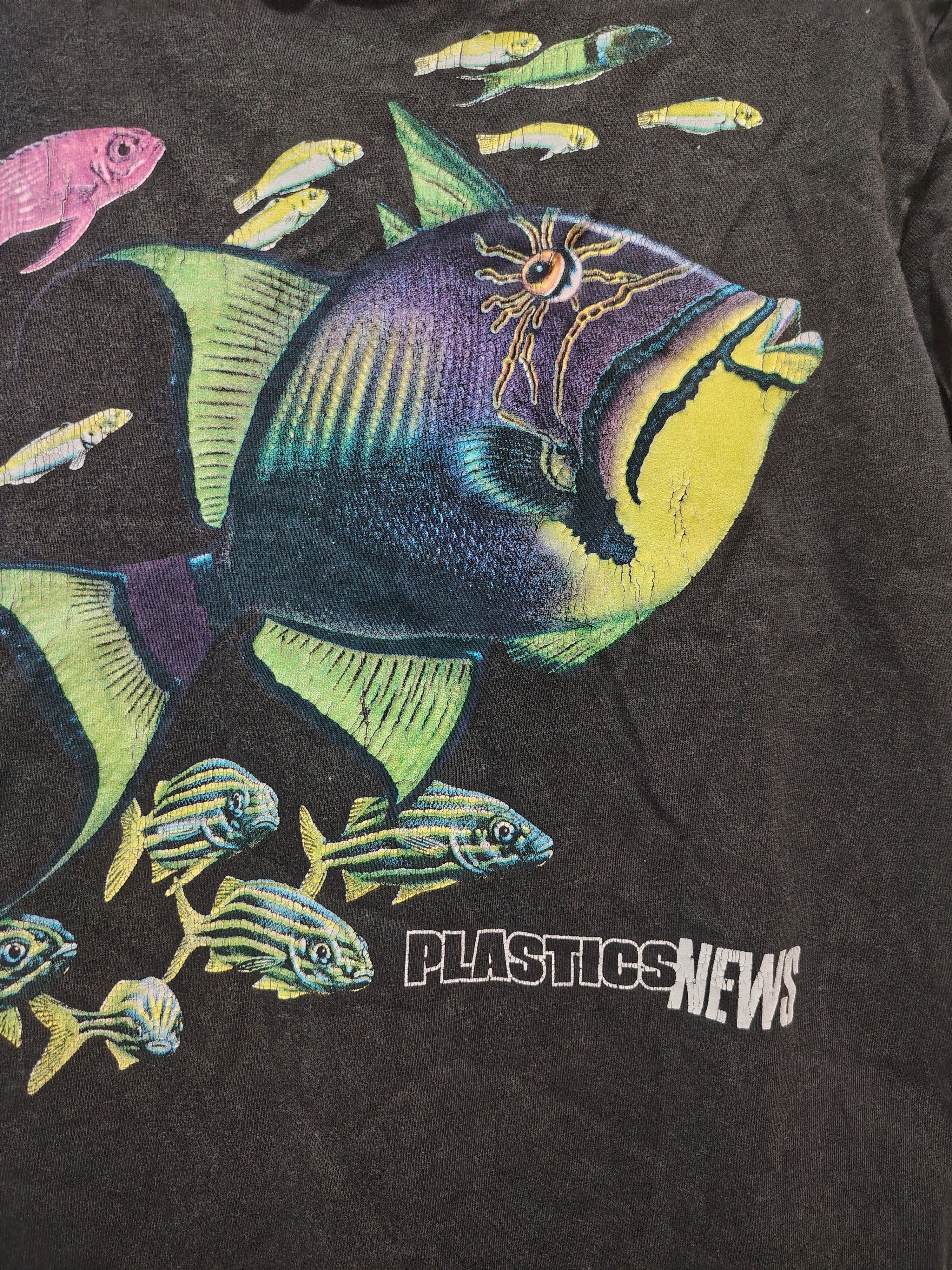 Vintage Thrashed Vtg Plastics News F. Cheney Harlequin ©92 Hanes tee Size US M / EU 48-50 / 2 - 8 Thumbnail