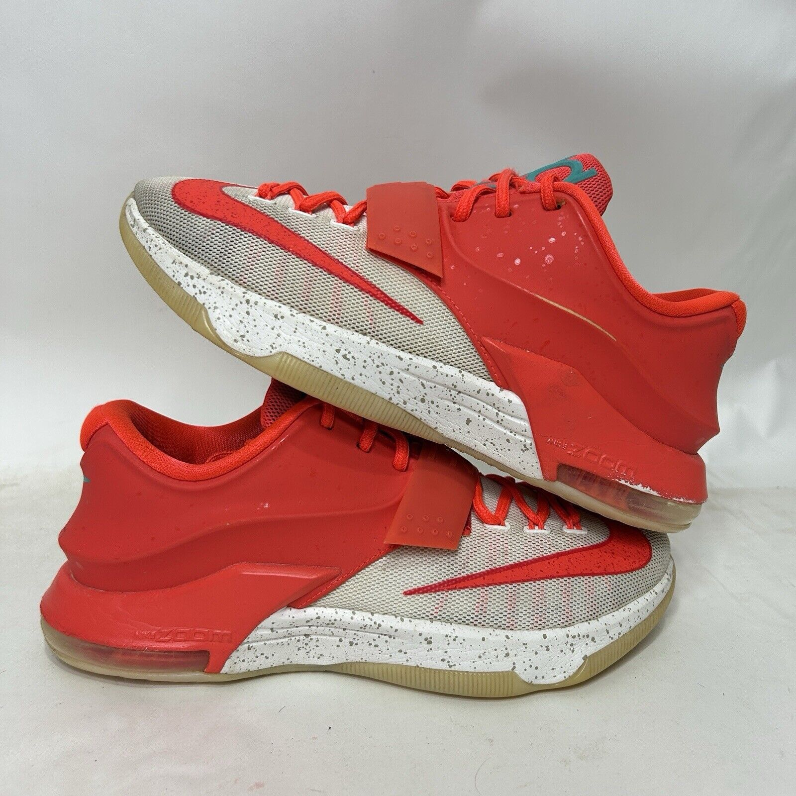 Nike Nike KD 7 “Christmas/Egg Nog” Size US 8.5 / EU 41-42 - 1 Thumbnail