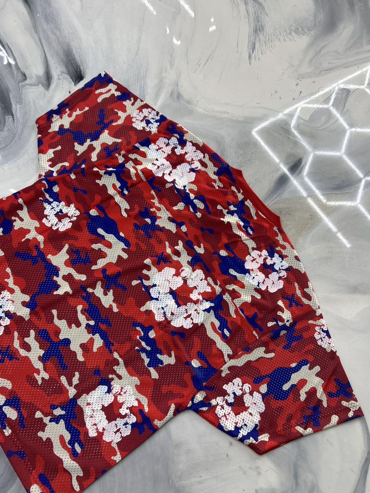 DENIM TEARS Denim Tears Red Blue Camo Cotton Wreath Jersey Size M Size US M / EU 48-50 / 2 - 13 Thumbnail