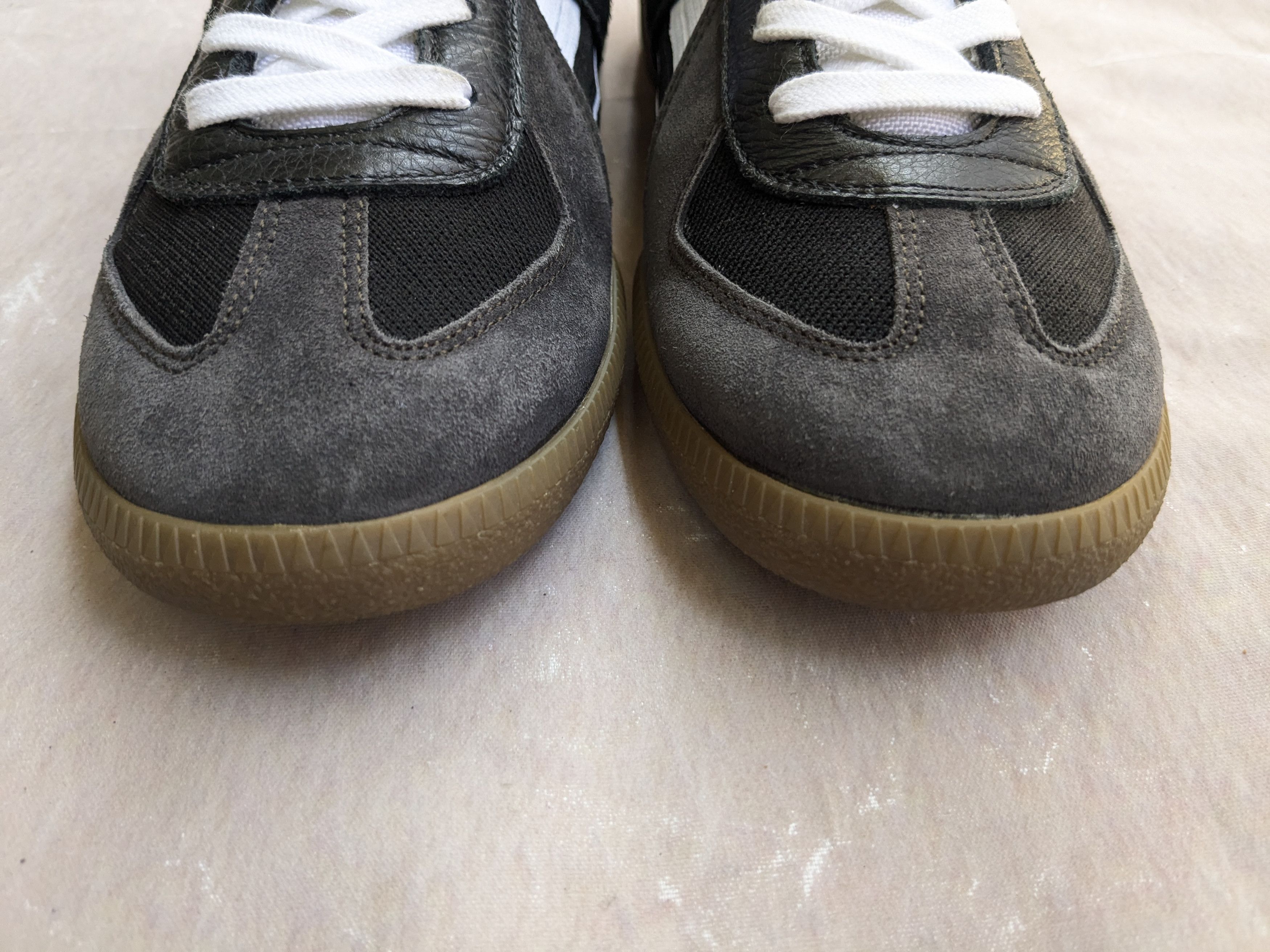 Maison Margiela Maison Margiela GAT Replica Gray Black 7.5 40.5 Low Suede Size US 7.5 / EU 40-41 - 2 Thumbnail