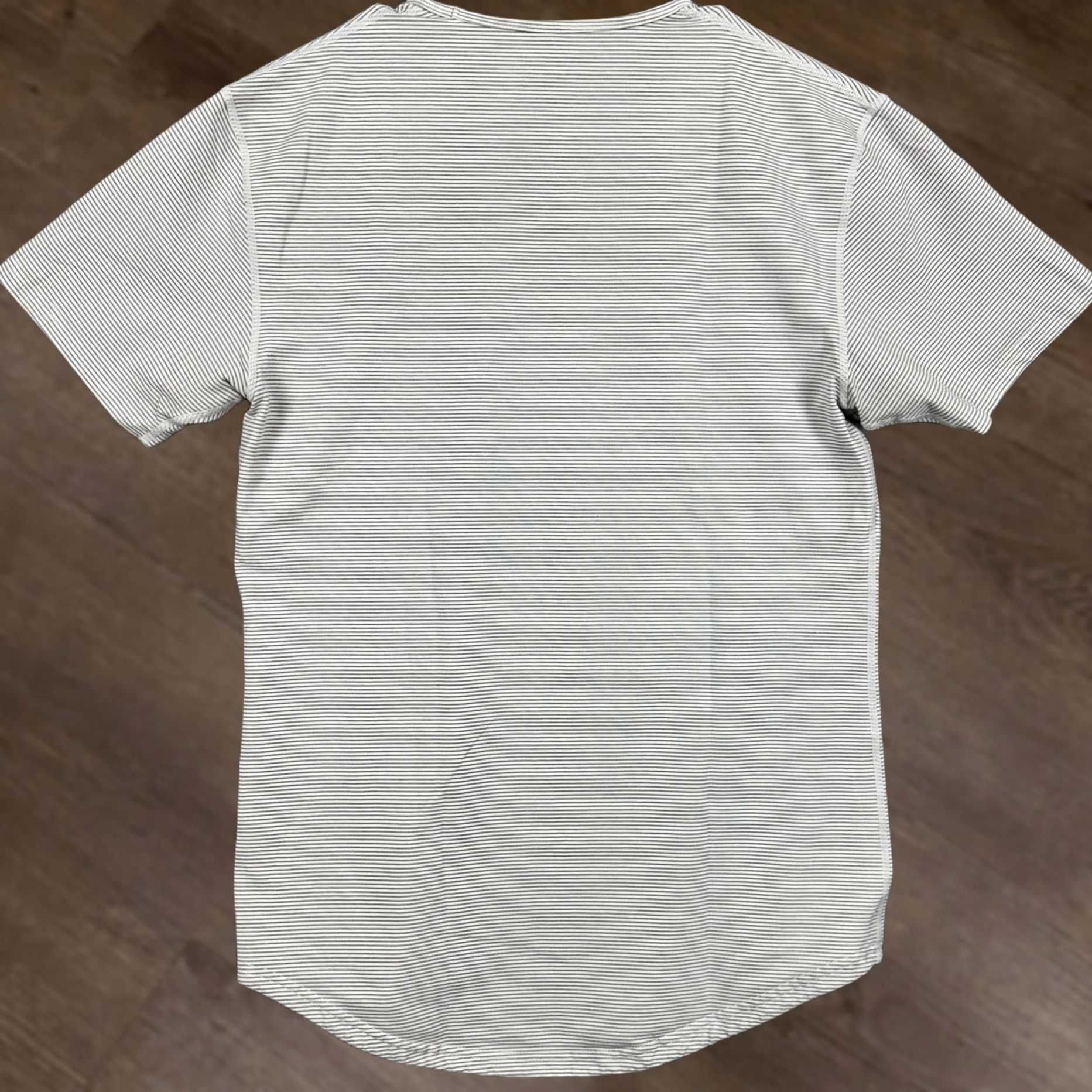 Logo 7 BYLT T-Shirt Short Sleeve Mens Small Gray Stripes Logo Breathable Crew Neck Lux Drop Cut Lux Tee Size US S / EU 44-46 / 1 - 1 Thumbnail