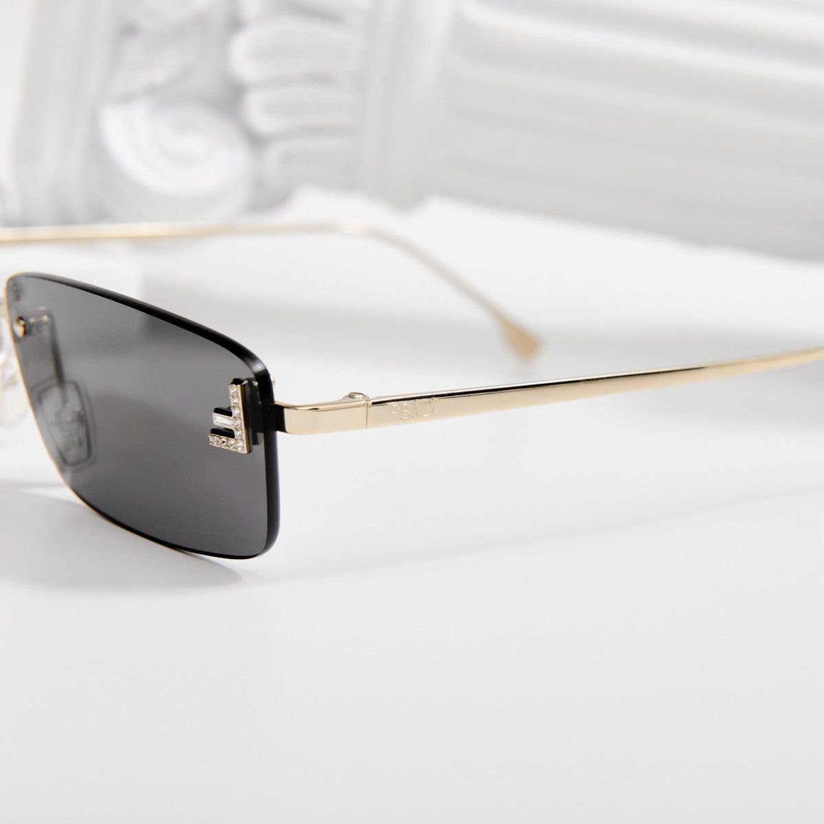 Fendi FENDI FE4172US 32A SUNGLASSES Size ONE SIZE - 3 Thumbnail