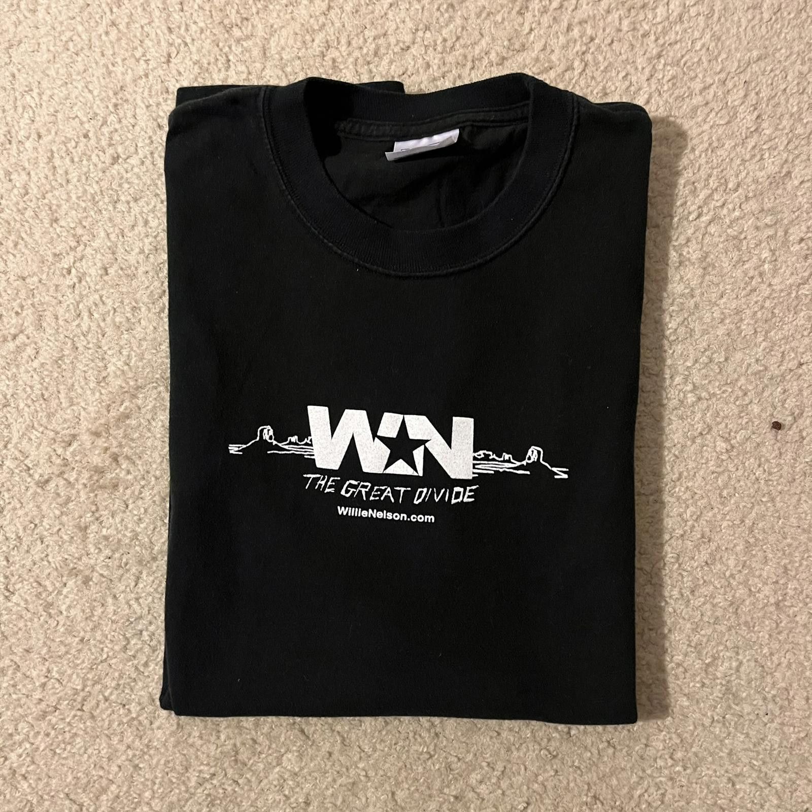 Hanes VTG 00s Willie Nelson The Great Divide BLK Band Graphic Tee Size US L / EU 52-54 / 3 - 1 Thumbnail