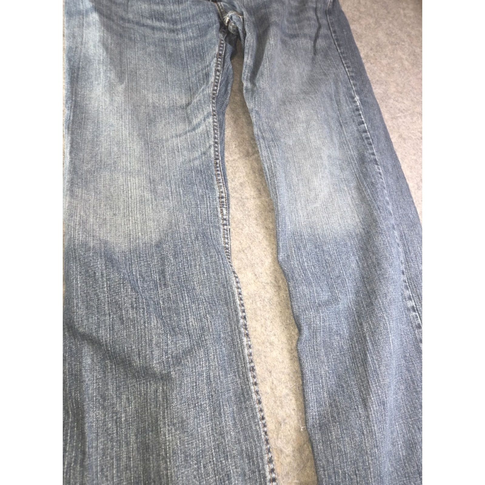 Levi's VINTAGE Levi's Jeans Mens 38x34 Blue Denim 559 Relaxed Straight Y2K Faded Size US 38 / EU 54 - 2 Thumbnail