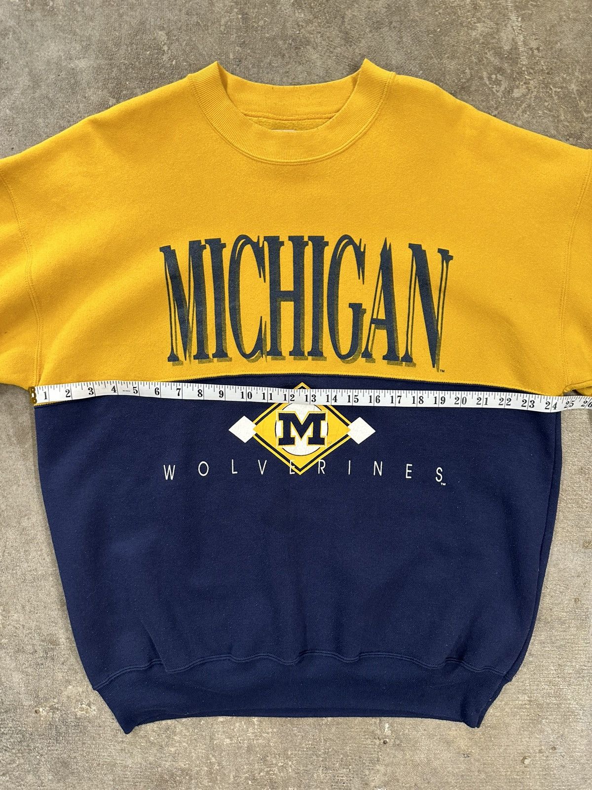 Vintage Vintage 90s Dodger Michigan Wolverines Sweatshirt Size US XL / EU 56 / 4 - 8 Thumbnail