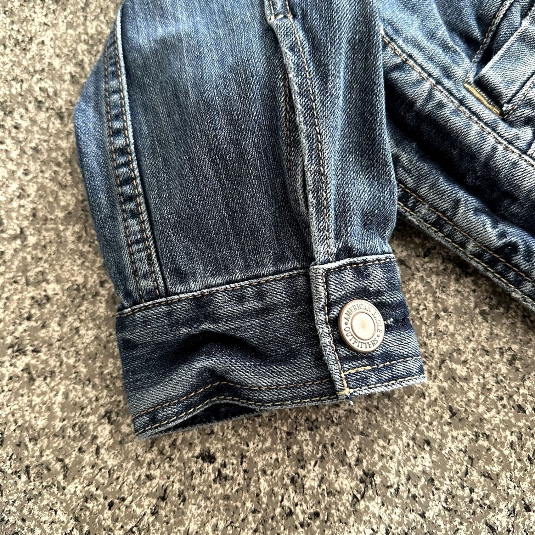 American Eagle Outfitters VINTAGE American Eagle Outfitters Denim Jacket Women’s L AE Trucker Jean Sun Face Print Jacket Size 36" / US 14 / IT 50 - 3 Thumbnail