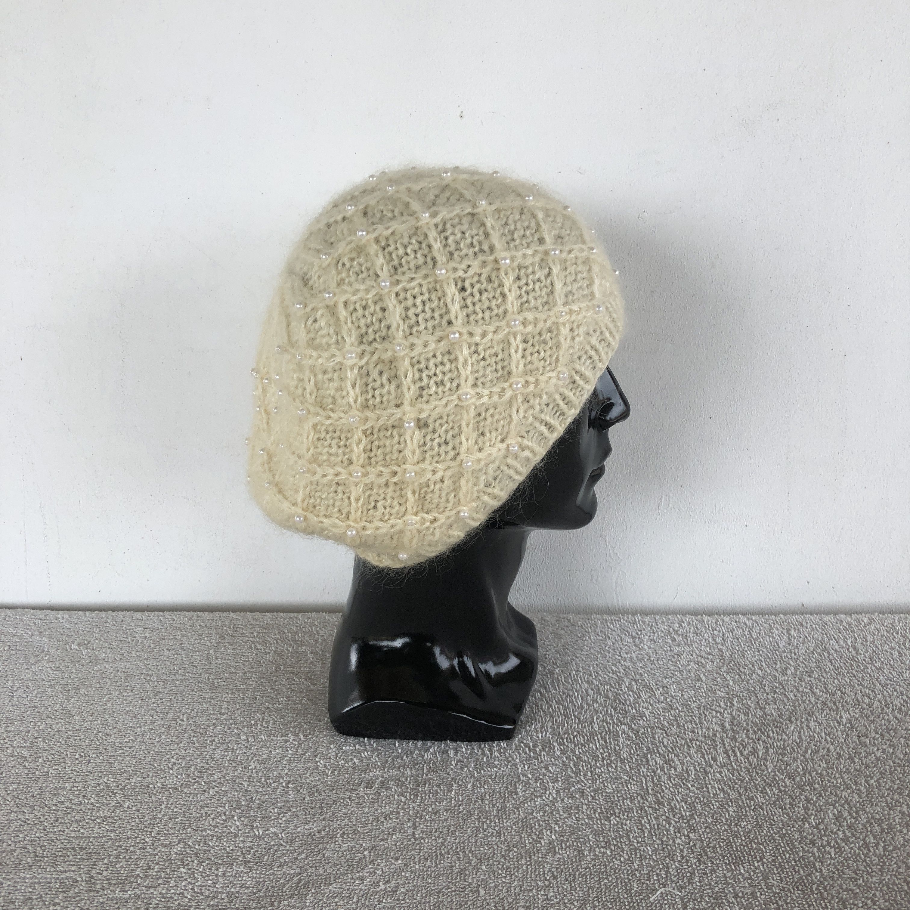 Japanese Brand Vintage 90s Cable Knit Beanie Off White Snow Caps Hats Size ONE SIZE - 3 Thumbnail