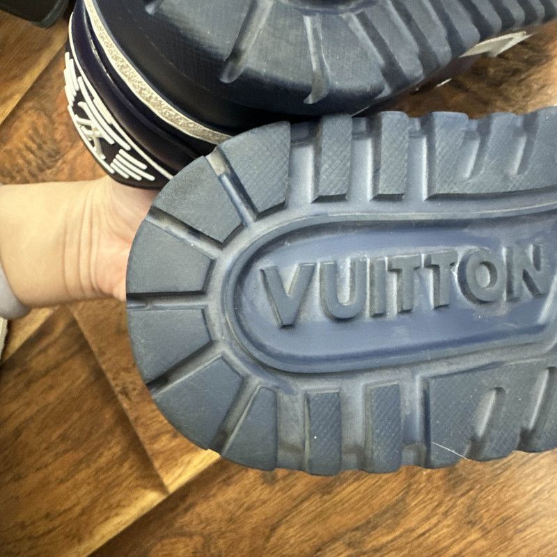 Louis Vuitton Louis Vuitton Trainer Maxi LOVE Lifestyle Sneakers - Size US 8 / IT 38 - 5 Thumbnail