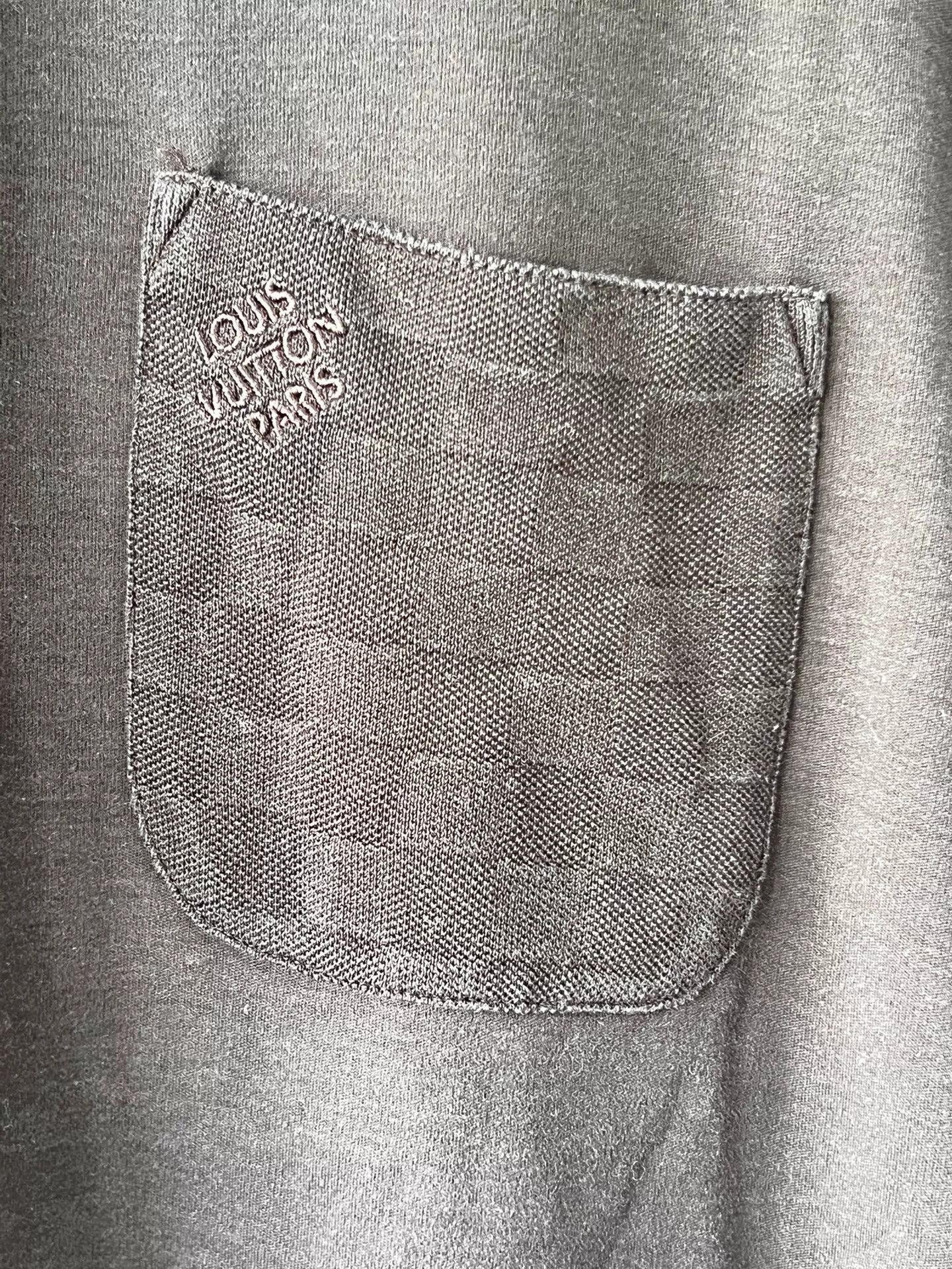 Louis Vuitton Louis Vuitton Men's Damier Chest Pocket SS Tee Navy XXL Size US XXL / EU 58 / 5 - 5 Thumbnail