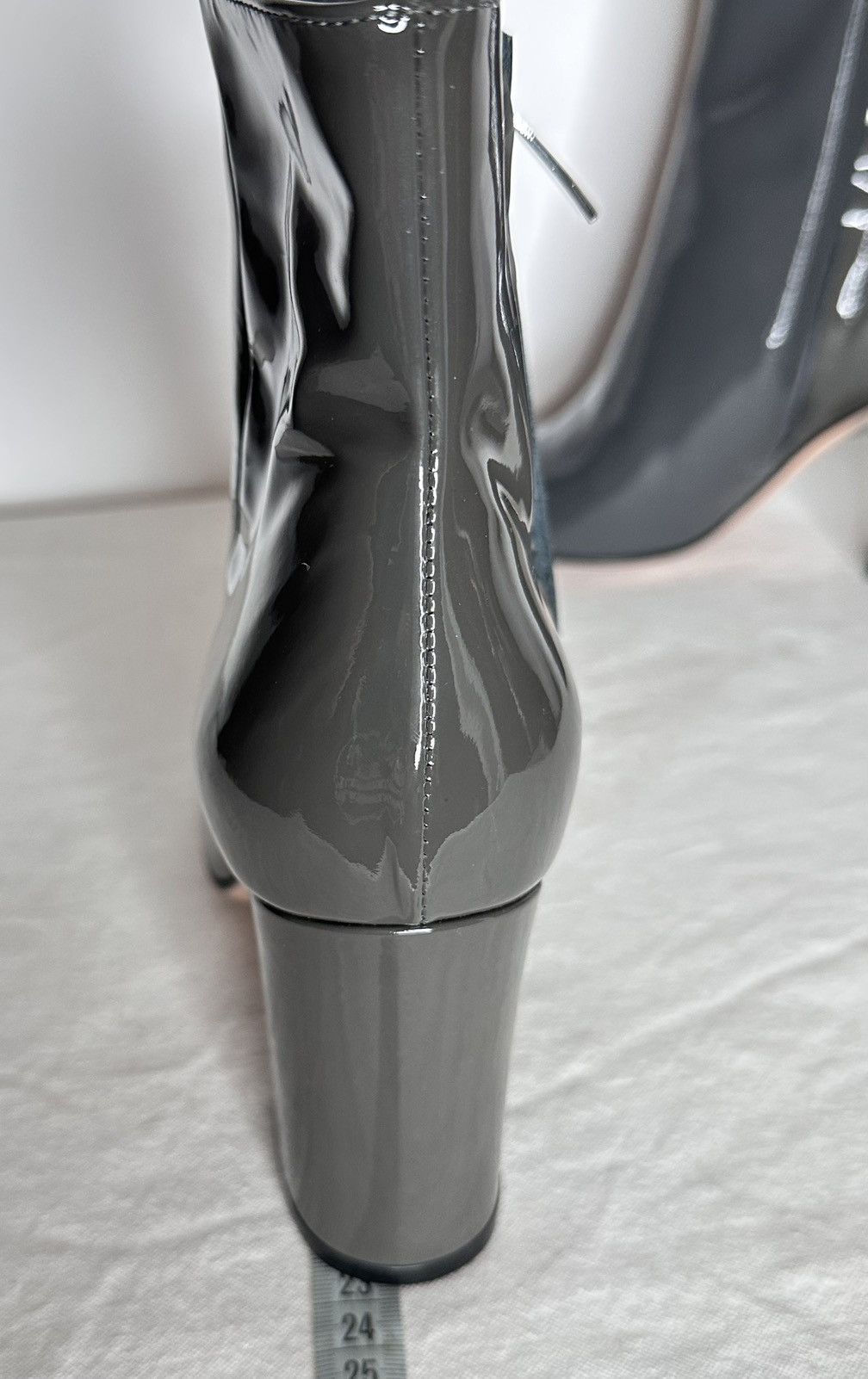 Gianvito Rossi bottines à talons Gianvito Rossi en cuir vernis gris 37 Size US 6 / IT 36 - 17 Thumbnail