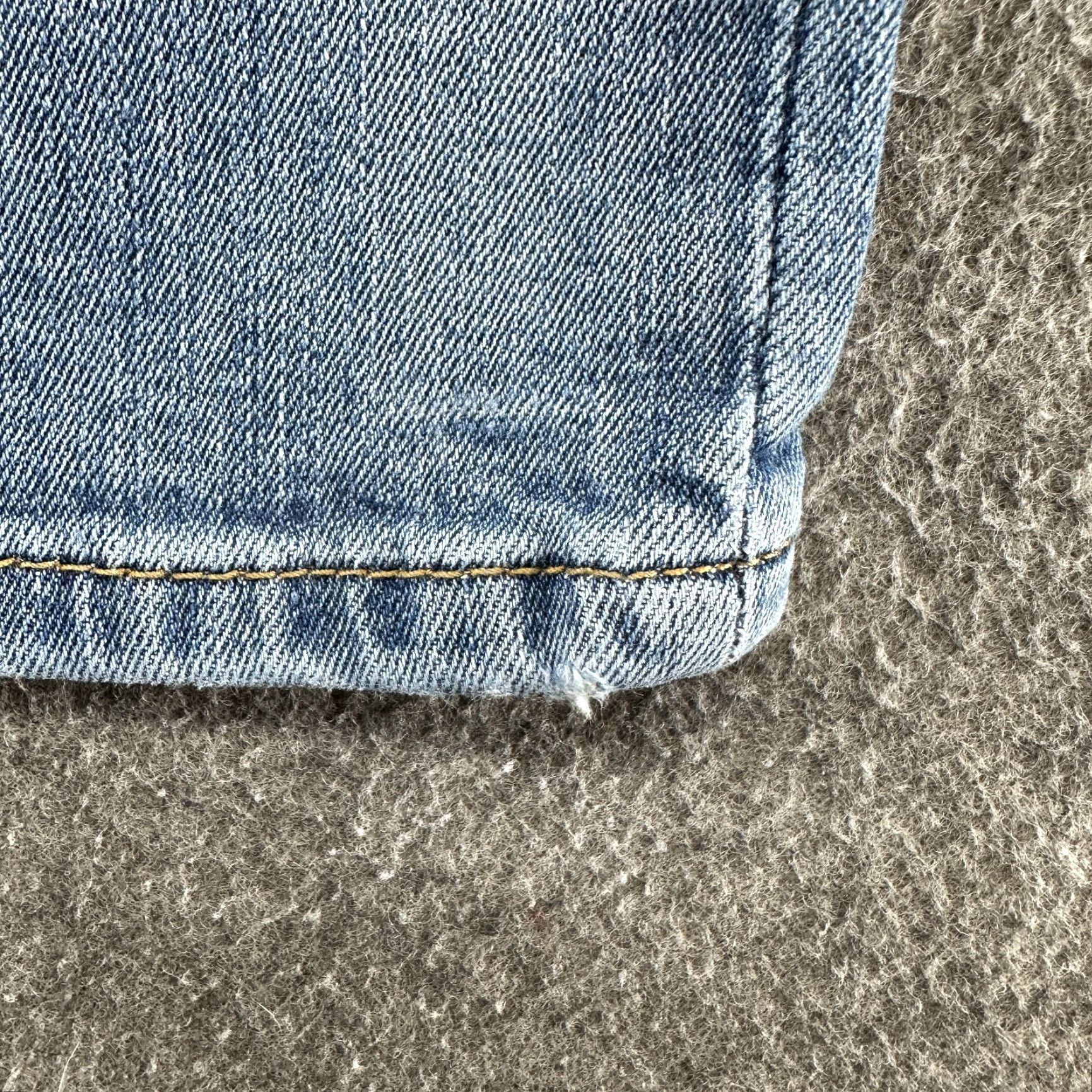 Levi's Levi's 511 Jeans Mens 33x32 Blue Slim Straight Jeans Stretch Denim Medium Wash 5-Pocket Mens Size US 33 - 4 Thumbnail