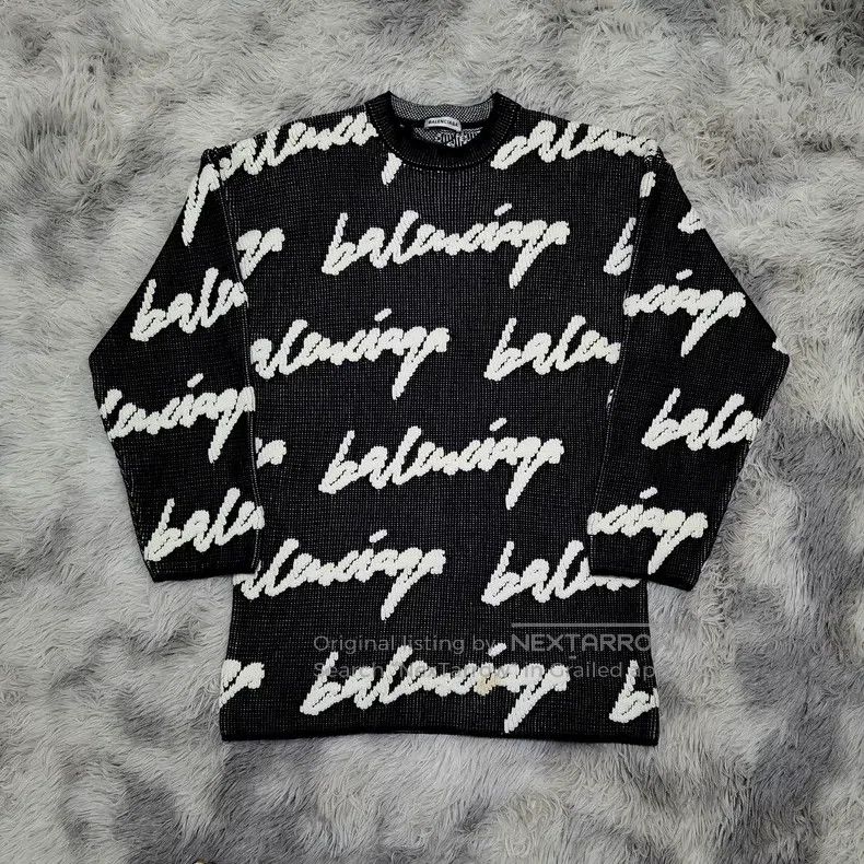 Balenciaga Balenciaga Graffiti script logo crewneck sweater Size US S / EU 44-46 / 1 - 1 Thumbnail