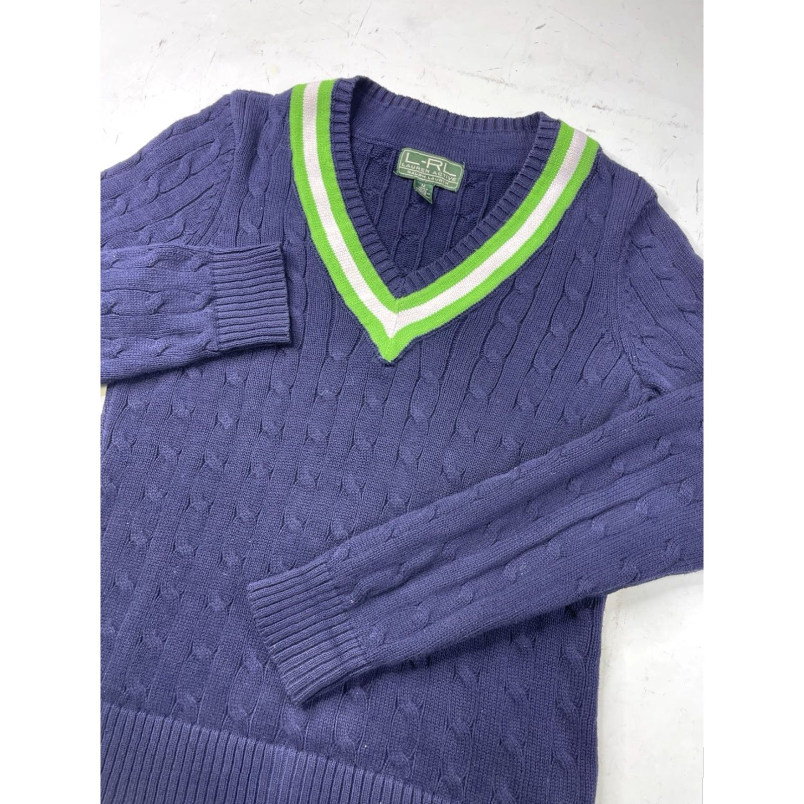 Ralph Lauren VINTAGE Lauren Ralph Lauren Sweater Womens M Blue Cable Knit V-Neck Pullover Classic Size M / US 6-8 / IT 42-44 - 2 Thumbnail