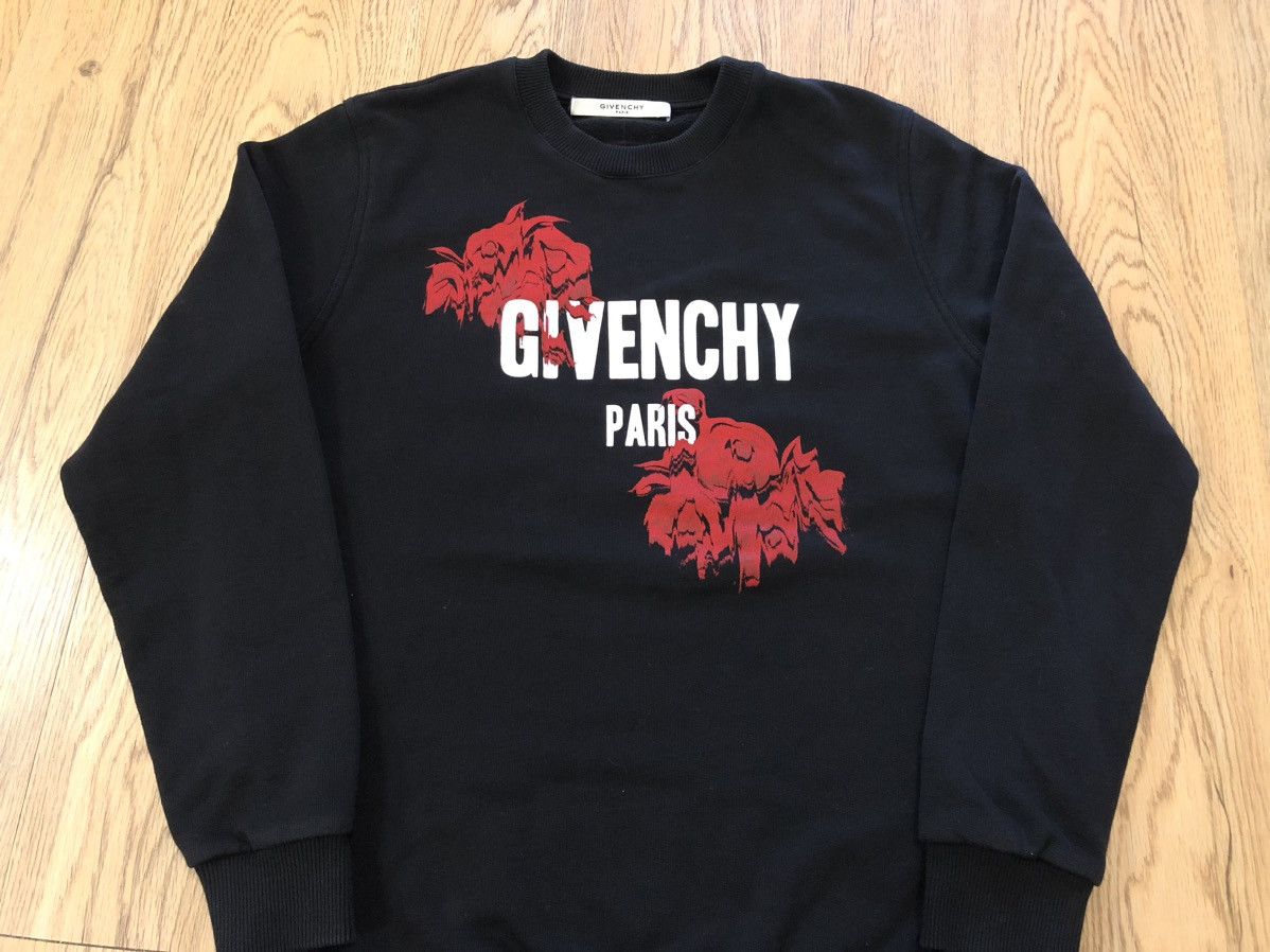 Givenchy Givenchy black roses sweatshirt Size US S / EU 44-46 / 1 - 2 Thumbnail