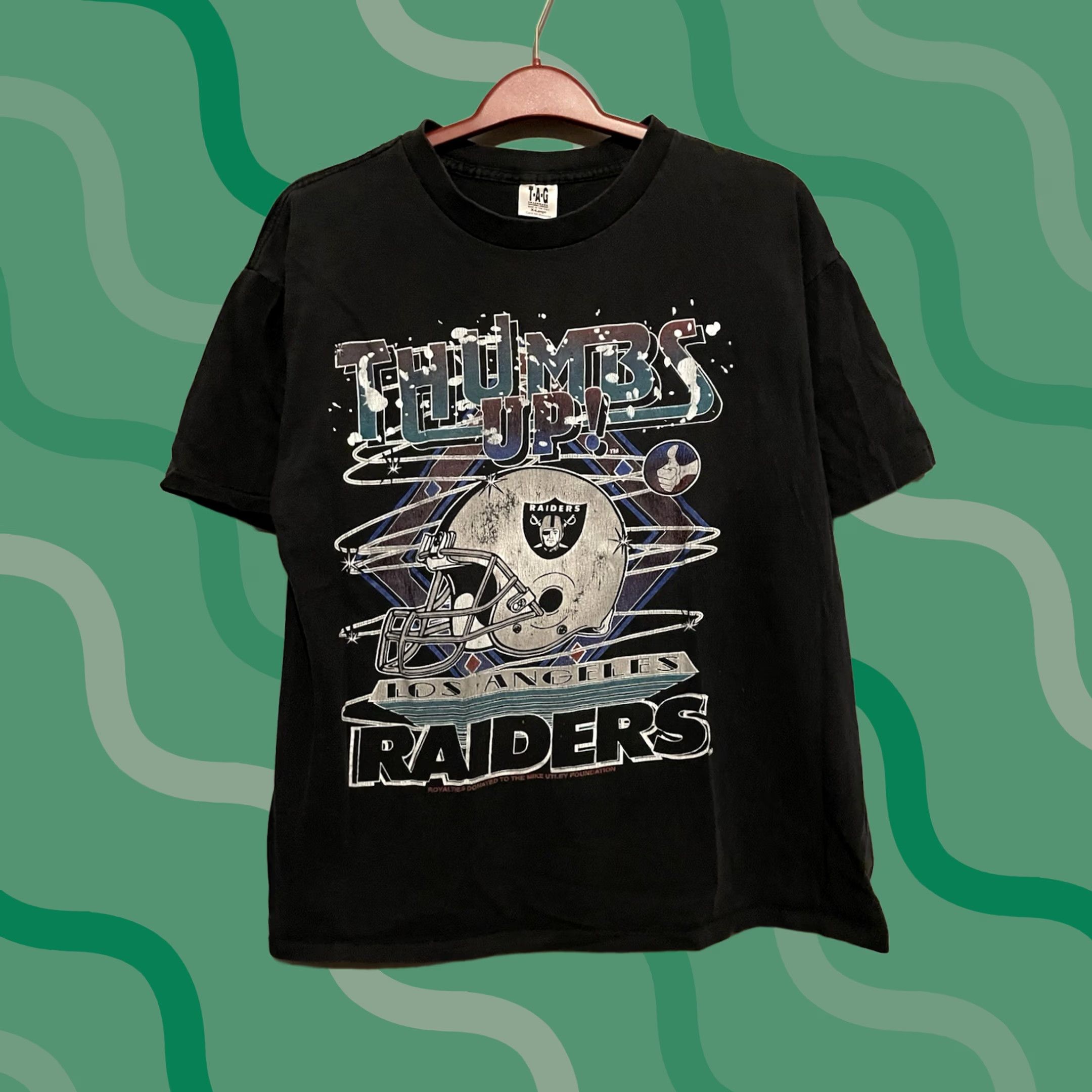 Vintage VINTAGE Los Angeles Raiders Shirt XL Men 90s Black Cotton Crew Neck Short Sleeve Thumbs Up Graphic Print Football Season 90s Sports Vintage C367 Size US XL / EU 56 / 4 - 1 Thumbnail