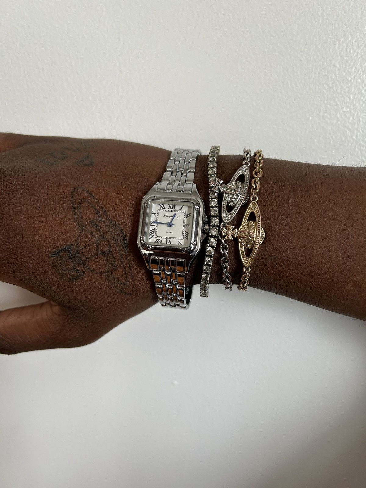 Vintage Vintage 90s vintage retro luxury style quartz silver watch Size ONE SIZE - 3 Thumbnail