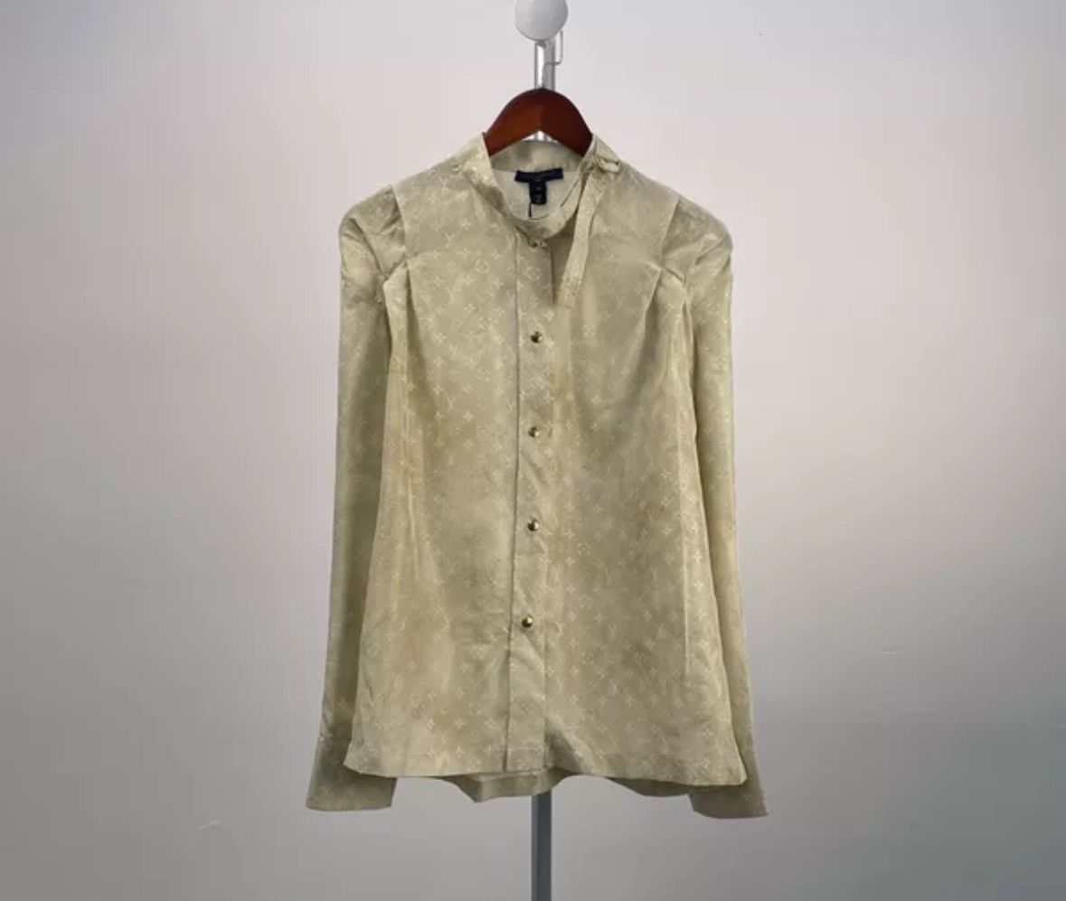 Louis Vuitton Louis Vuitton Beige full printed logo silk shir Size US S / EU 44-46 / 1 - 3 Thumbnail
