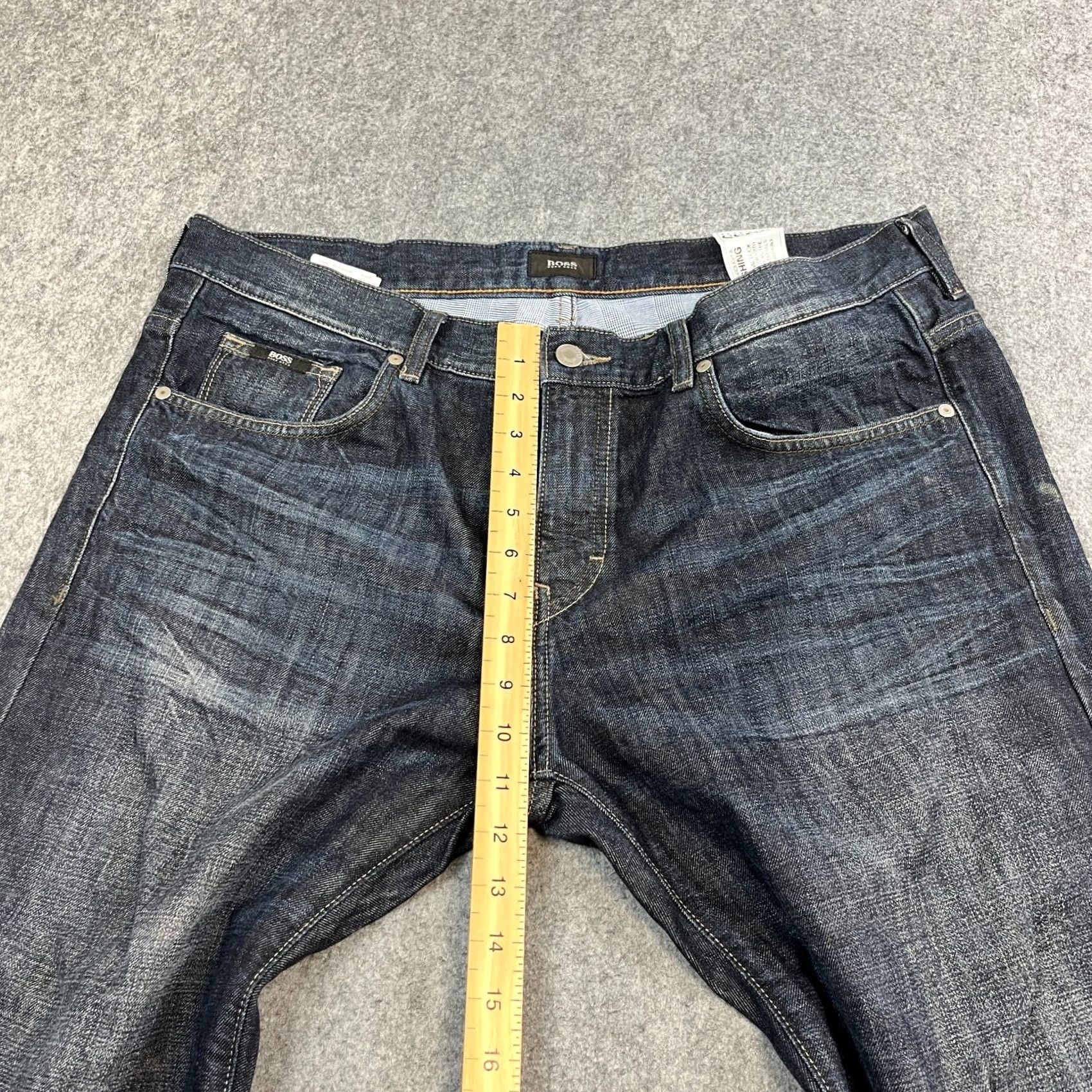 Hugo Boss HUGO BOSS Jeans Straight 38 30 Dark Wash Blue 100% Cotton Leather Patch Denim Vintage No Size US 38 / EU 54 - 5 Thumbnail