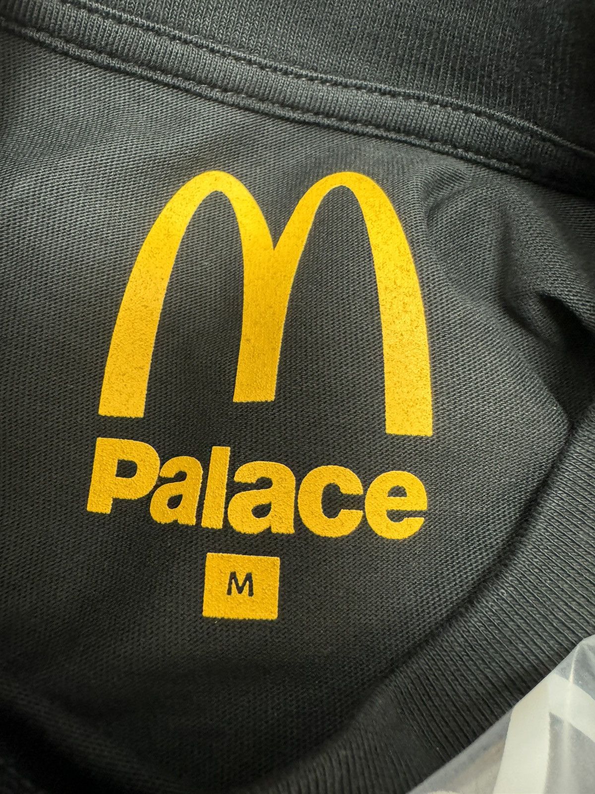 Palace Palace mcdonald's sign T shirt Size US M / EU 48-50 / 2 - 3 Thumbnail