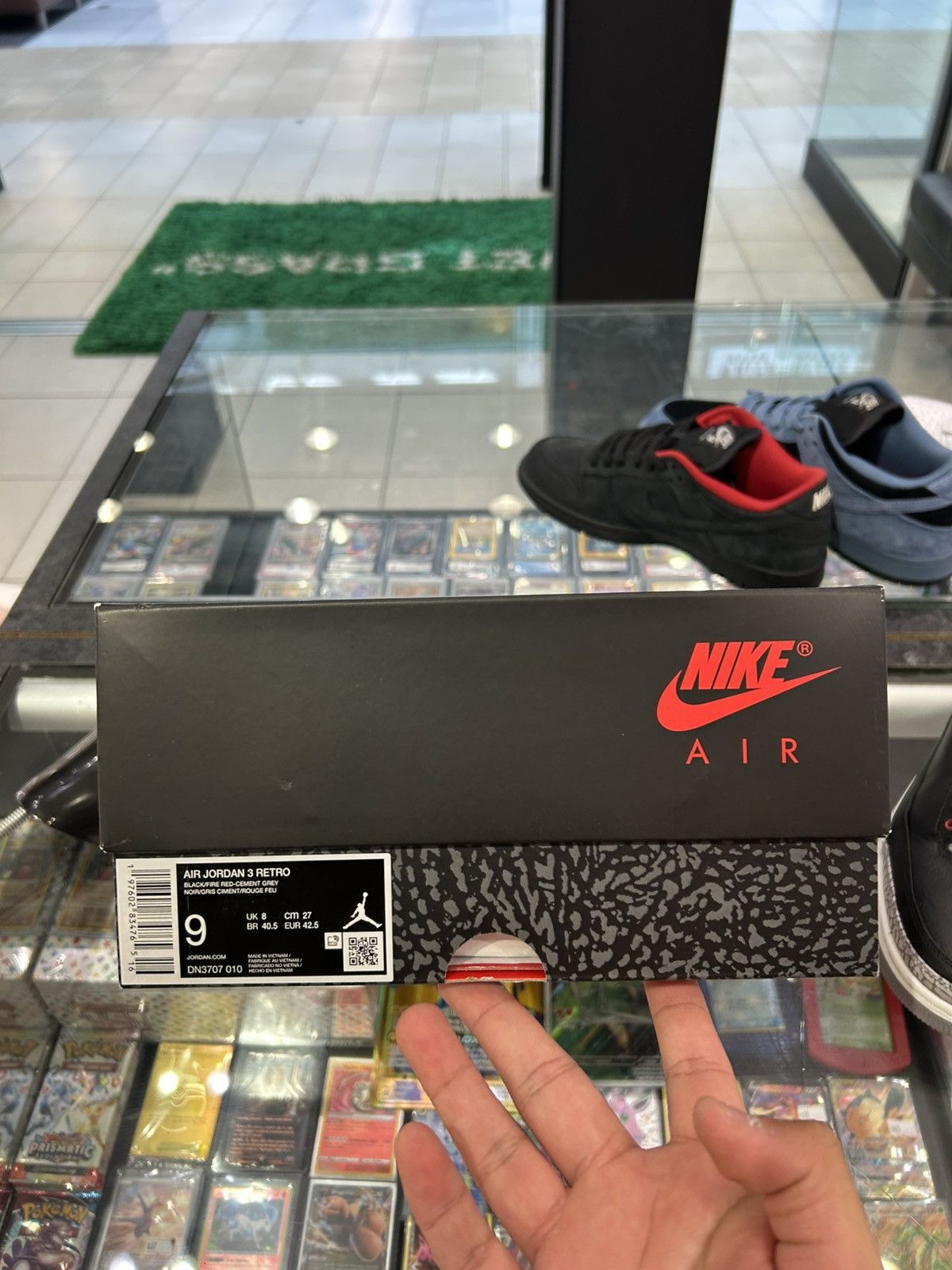 Jordan Brand Jordan 3 black cement 2024 Size US 9 / EU 42 - 11 Thumbnail