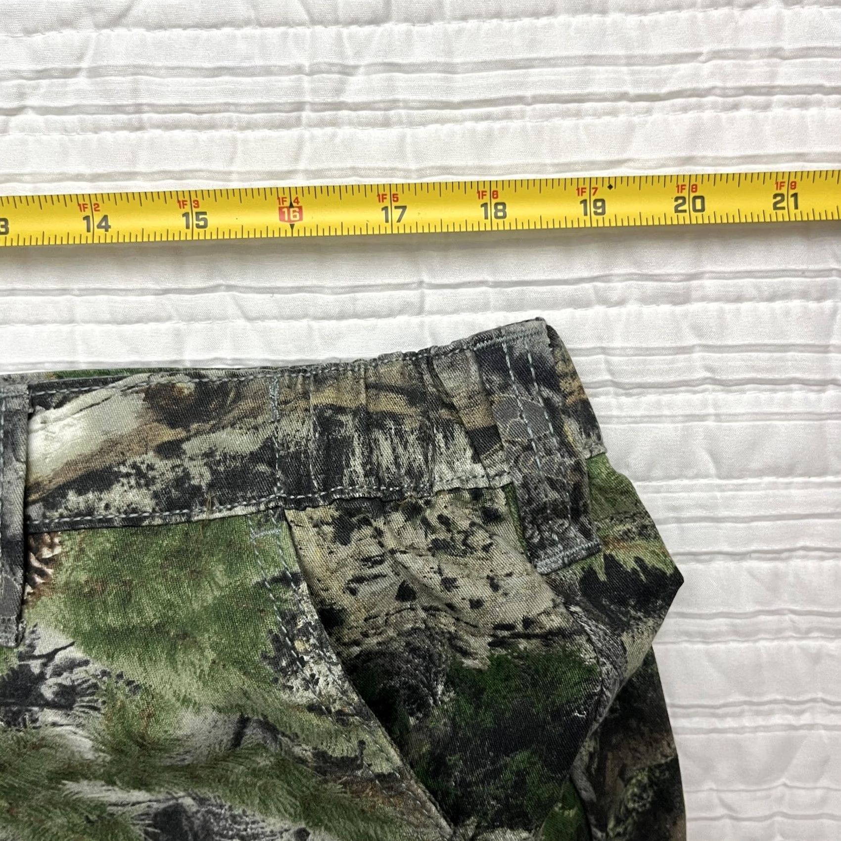 Vintage Mossy Oak Mens Cargo Pants Jeans 36x32 Camouflage Green Cotton Polyester Spandex Front Flat Cargo Pockets Regular Inseam 32" Mossy Oak Size US 33 - 3 Thumbnail